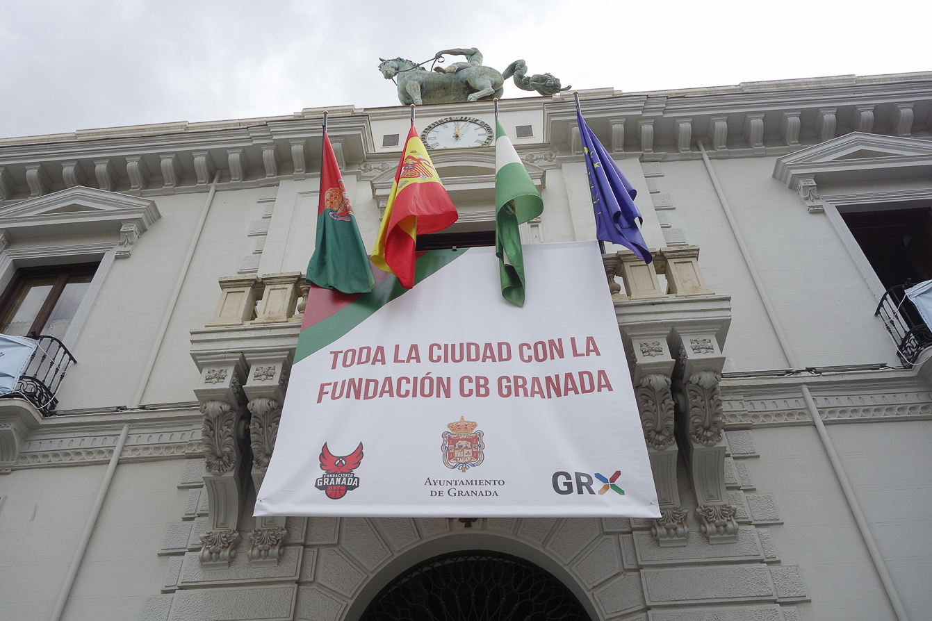 El Ayuntamiento transmite el apoyo de los granadinos al Covirán antes del partido de ascenso a la ACB
