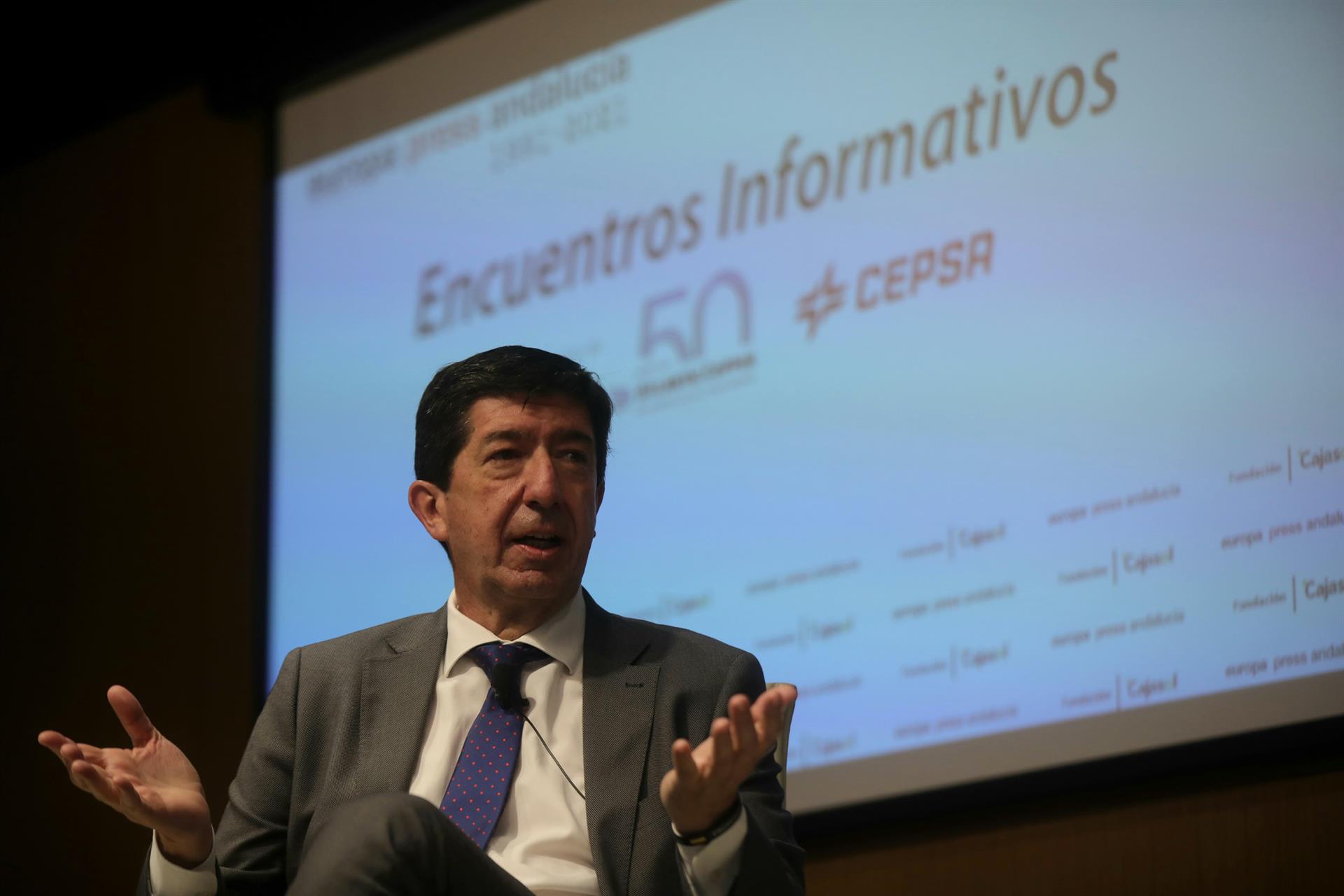 Marín anuncia expediente de expulsión a Salvador y Huertas por romper disciplina de voto y apoyar a Cuenca Marín anuncia expediente de expulsión a Salvador y Huertas por romper disciplina de voto y apoyar a Cuenca