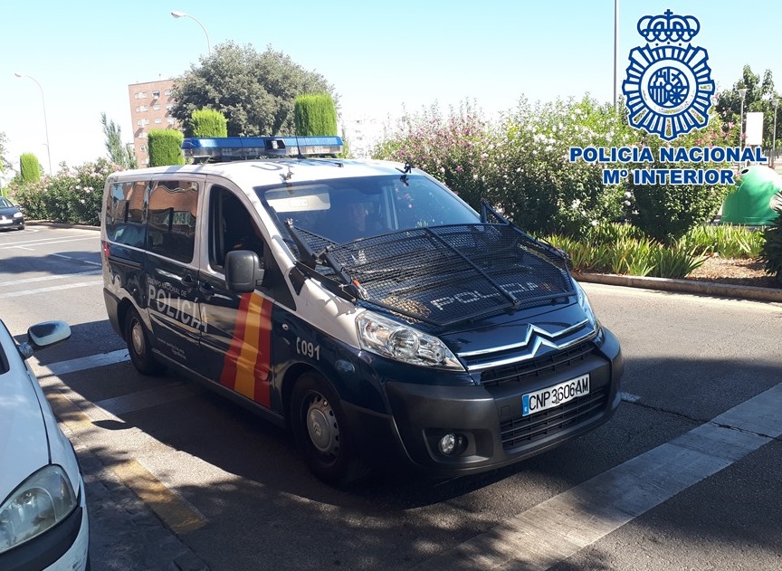 Detenido por robar 450 euros a punta de navaja a un conocido en el centro de Granada