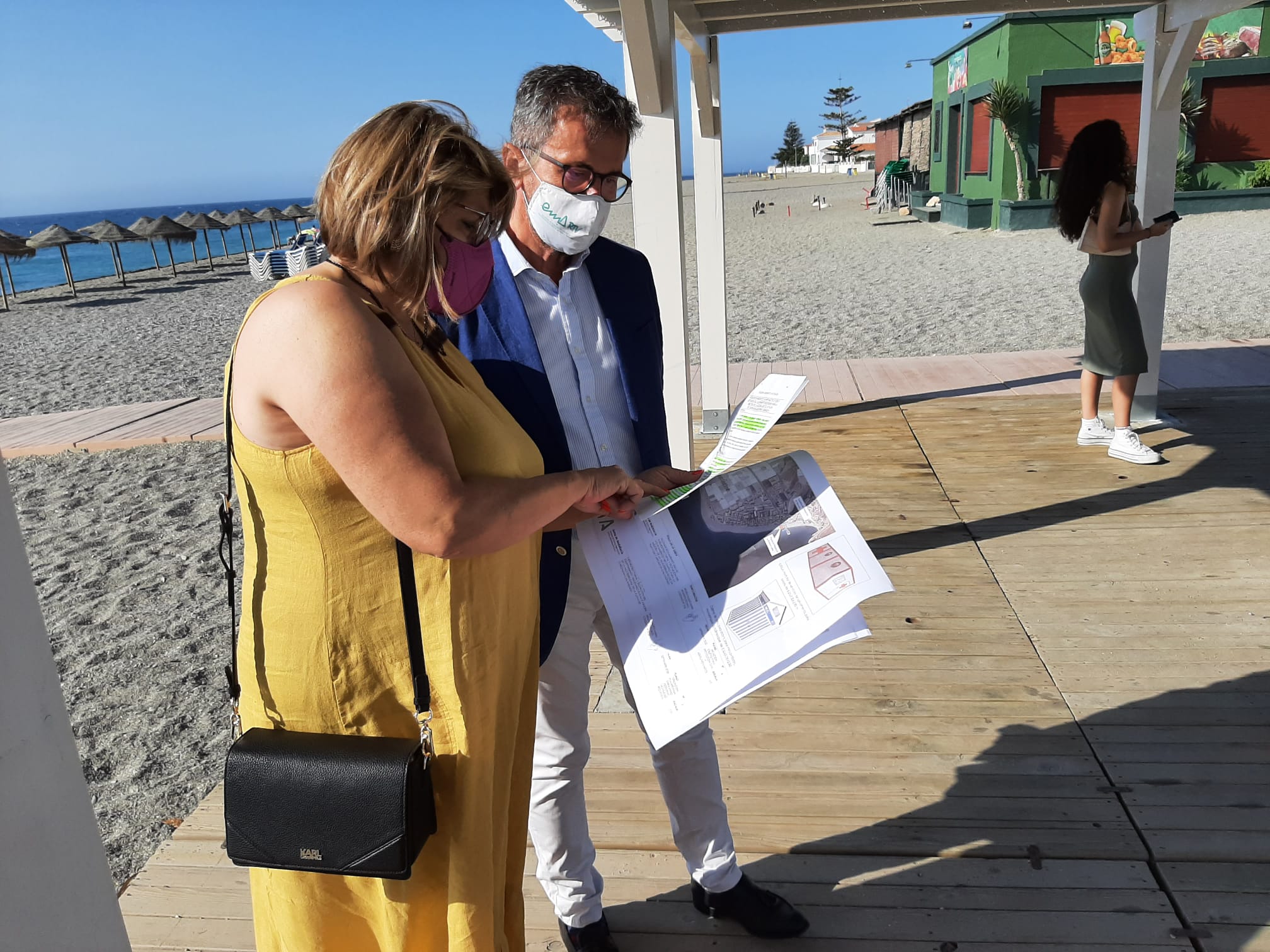 Turismo invierte 500.000 euros en la mejora de la accesibilidad de la playa de Carchuna-Calahonda