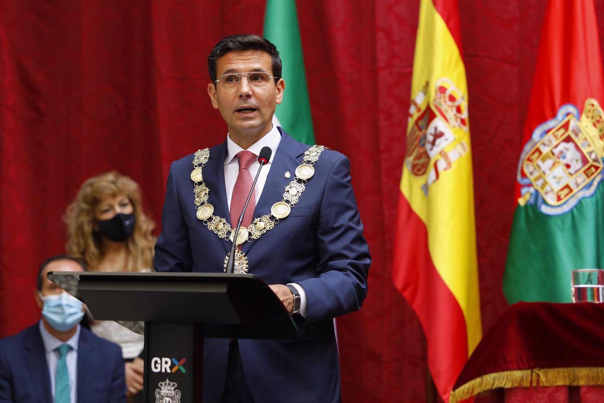 Cuenca llevará el Pacto por Granada a los ministerios y pedirá a los portavoces que le acompañen