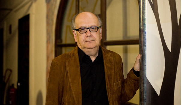 El profesor emérito Álvaro Salvador Jofré, Premio Internacional de Poesía Dama de Baza