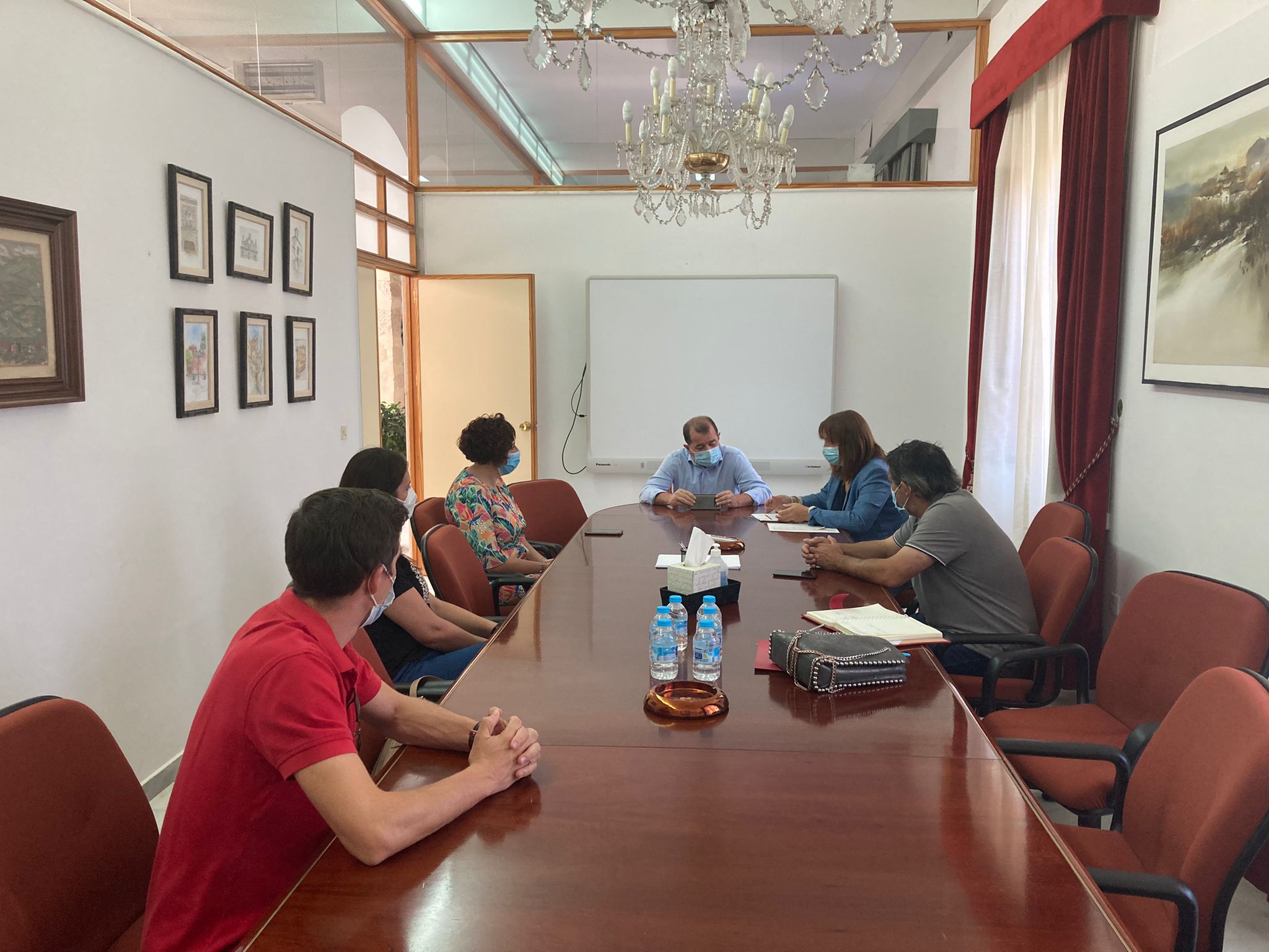 Diputación impulsa la empleabilidad de ciudadanos vulnerables en Alhama de Granada mediante ayudas sociales
