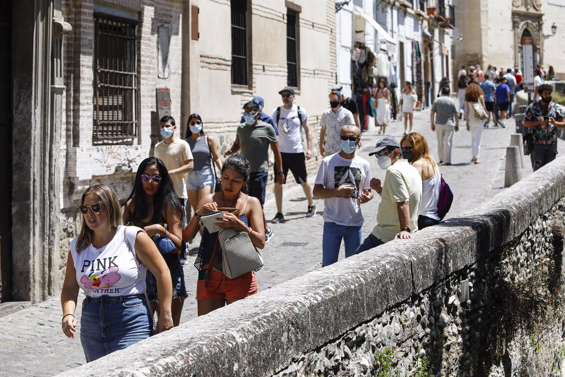 Junta publica la Zona de Gran Afluencia Turística para Granada tras rechazar las alegaciones municipales Junta publica la Zona de Gran Afluencia Turística para Granada tras rechazar las alegaciones municipales