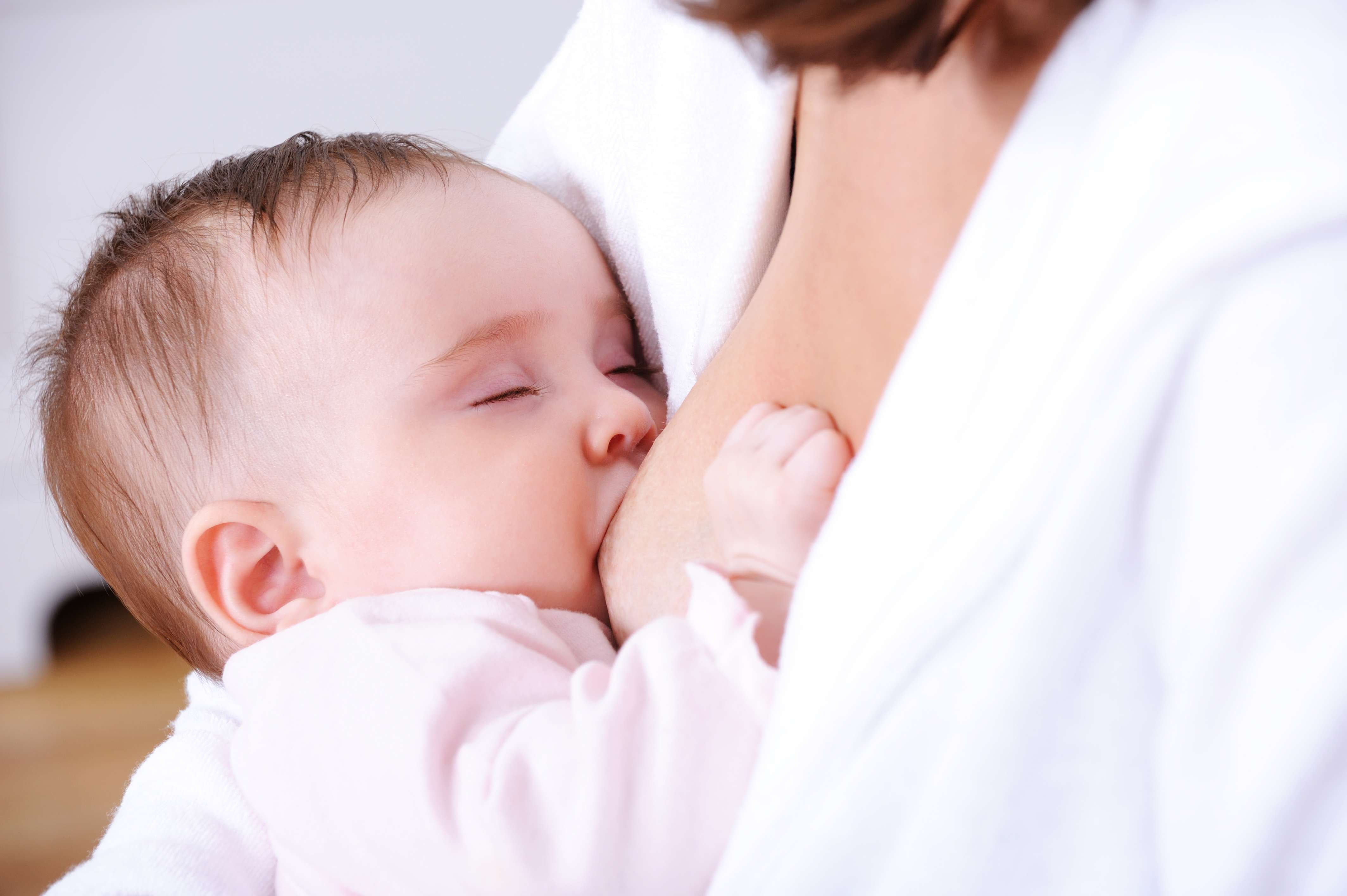 El Clínico San Cecilio refuerza su compromiso con el fomento y protección de la lactancia materna