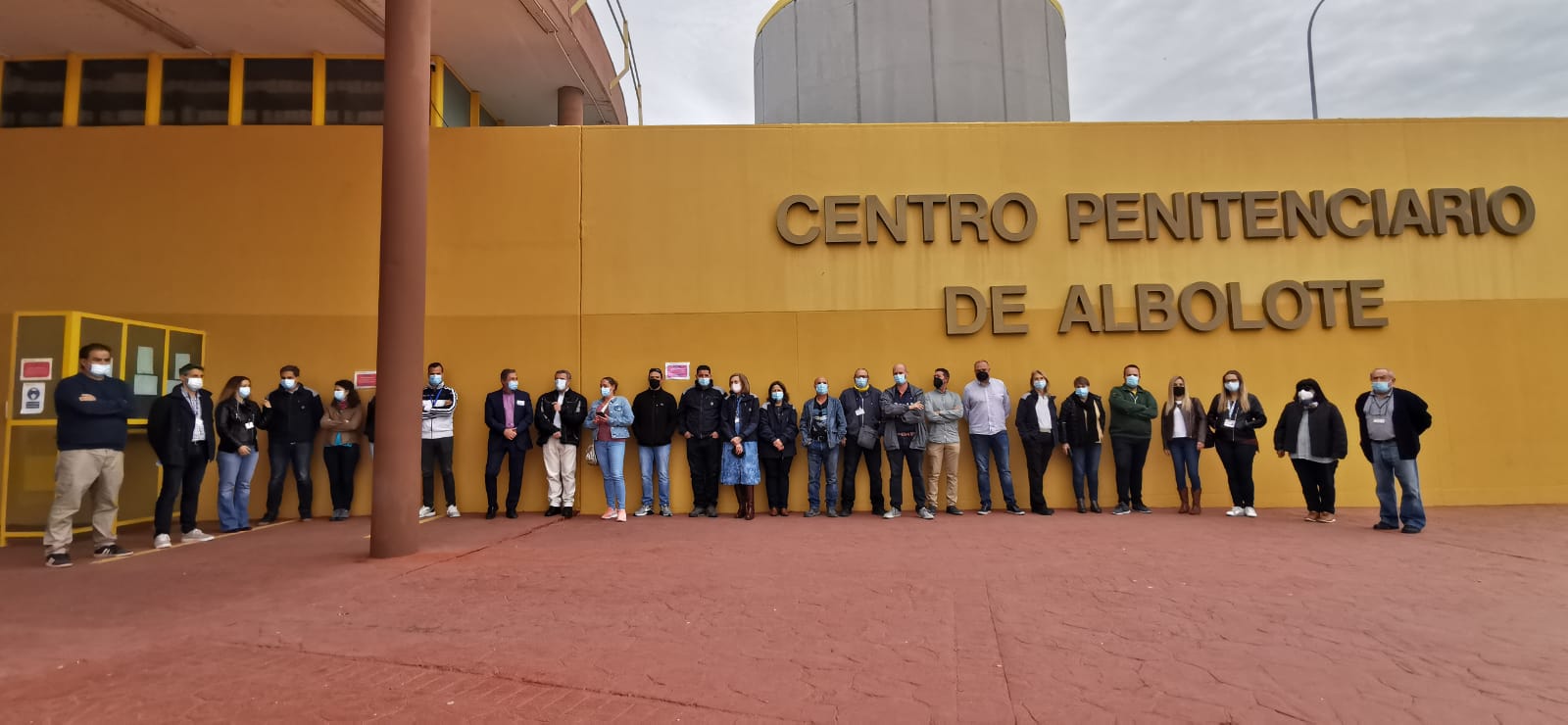 Los trabajadores de la prisión de Albolote paran 15 minutos en protesta por las últimas agresiones y en demanda de más seguridad