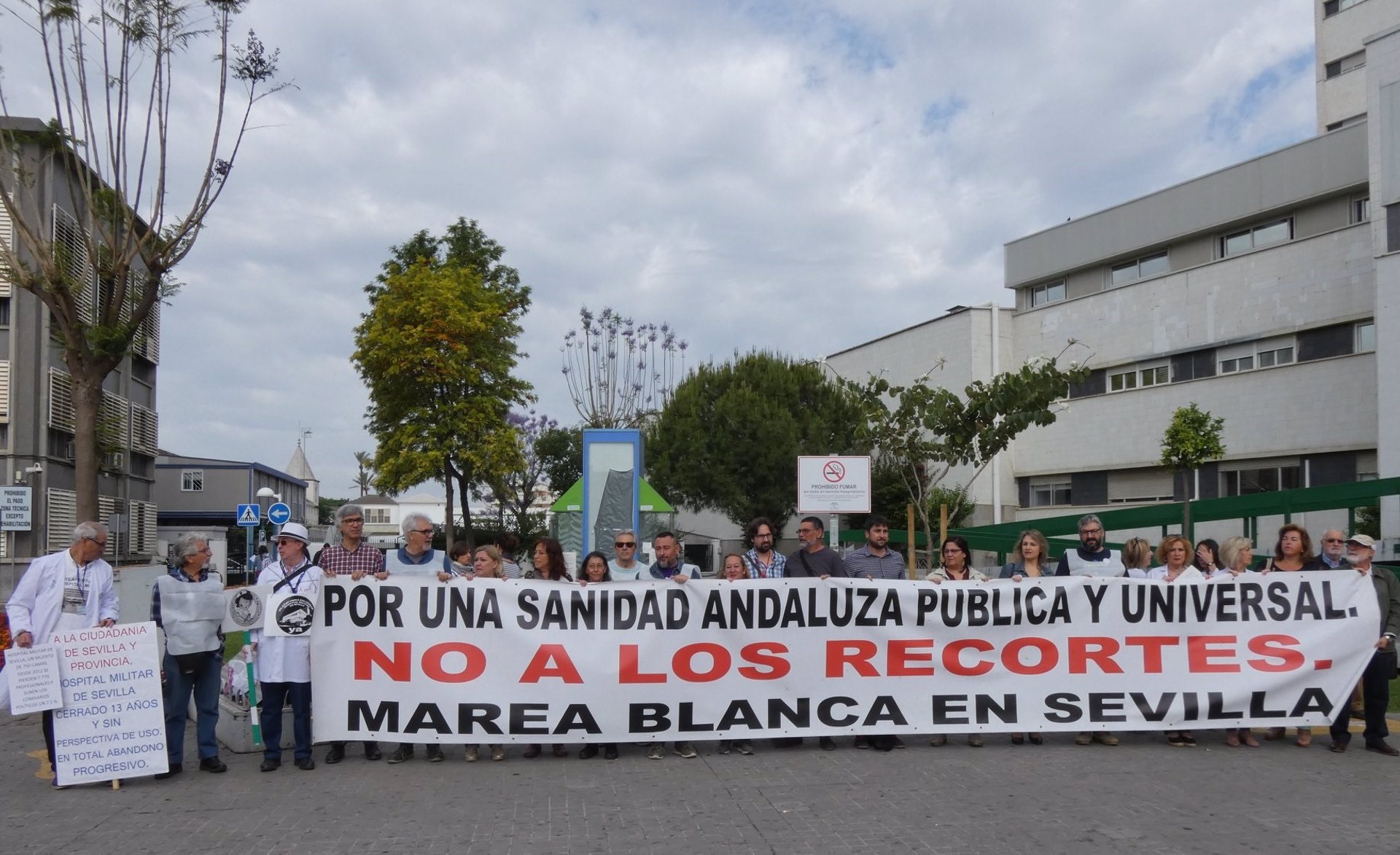 Marea Blanca protesta en varias ciudades para exigir mejor sanidad pública y no derivar fondos a la privada