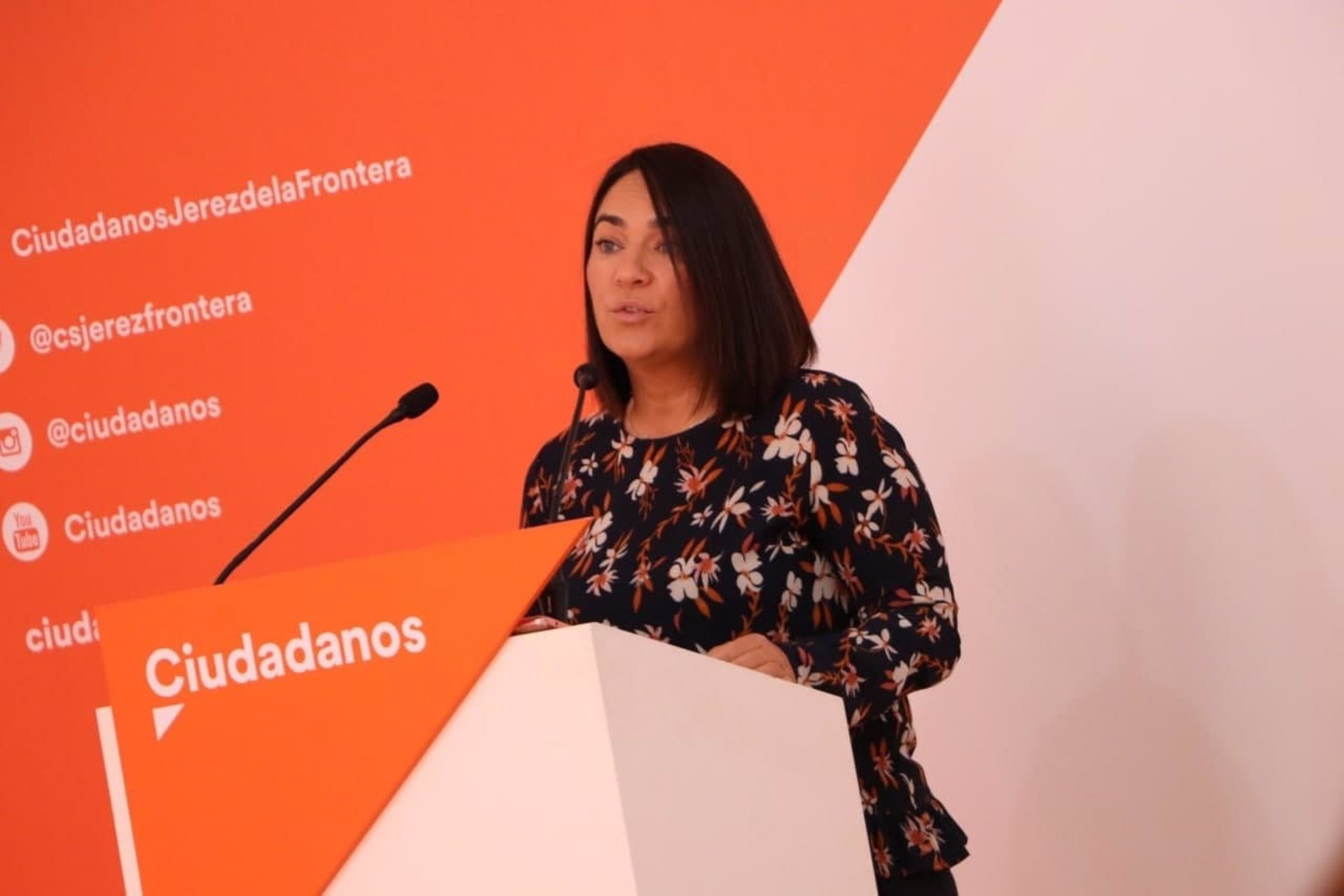 Martínez: «A diferencia del Gobierno de Sánchez, Cs en Andalucía sí apuesta por los autónomos, empresas y familias»
