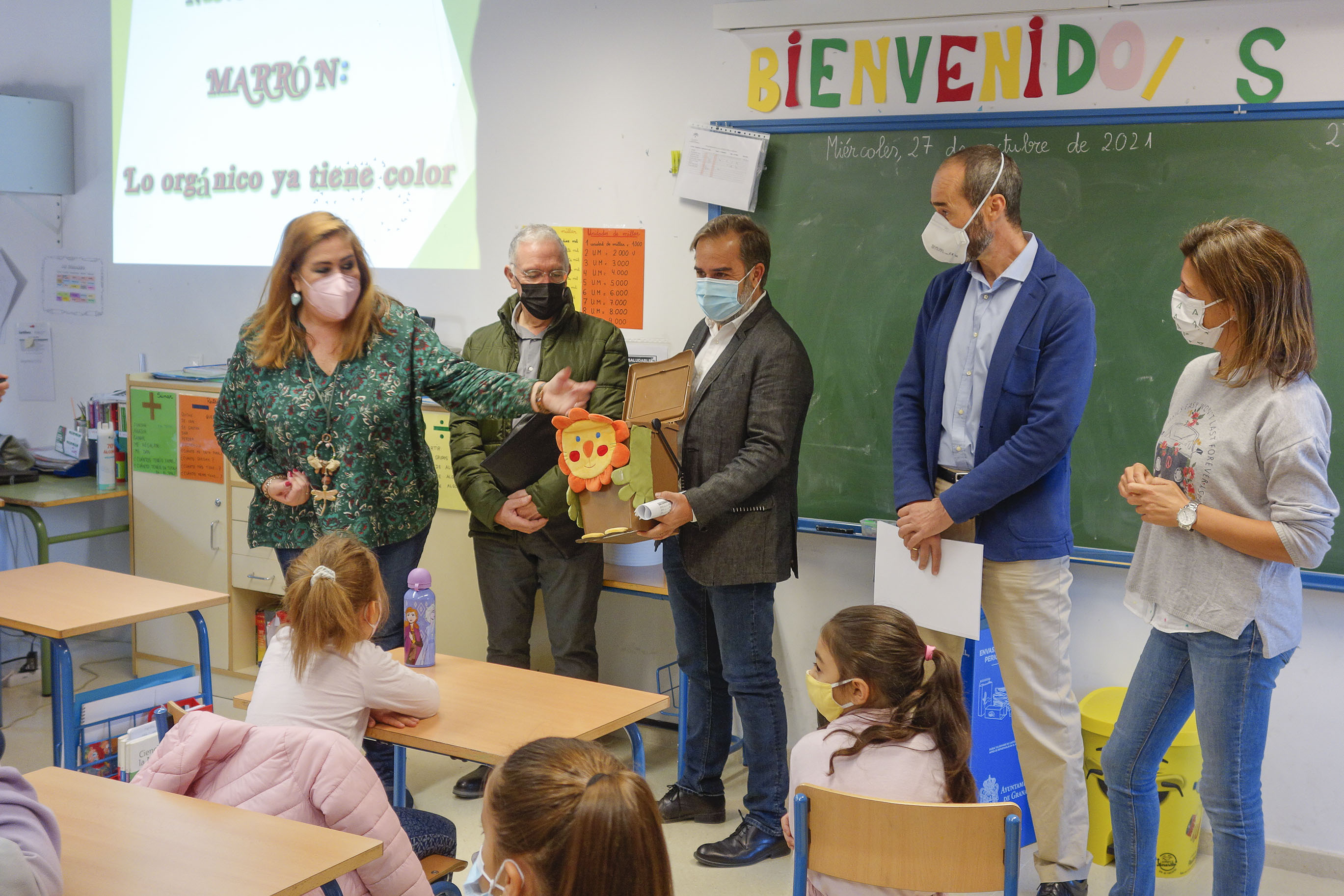 3.000 escolares participan en la campaña «Lo orgánico ya tiene color», sobre el uso del contenedor marrón