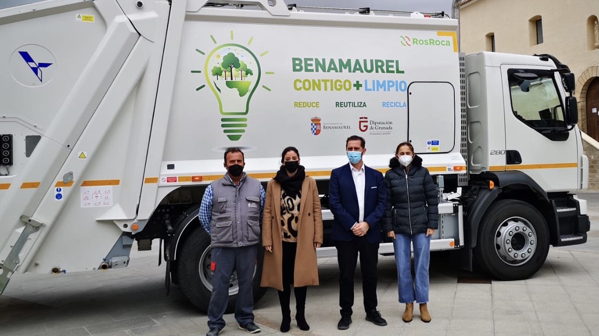 La Diputación financia la adquisición de un vehículo para la recogida de residuos en el municipio de Benamaurel