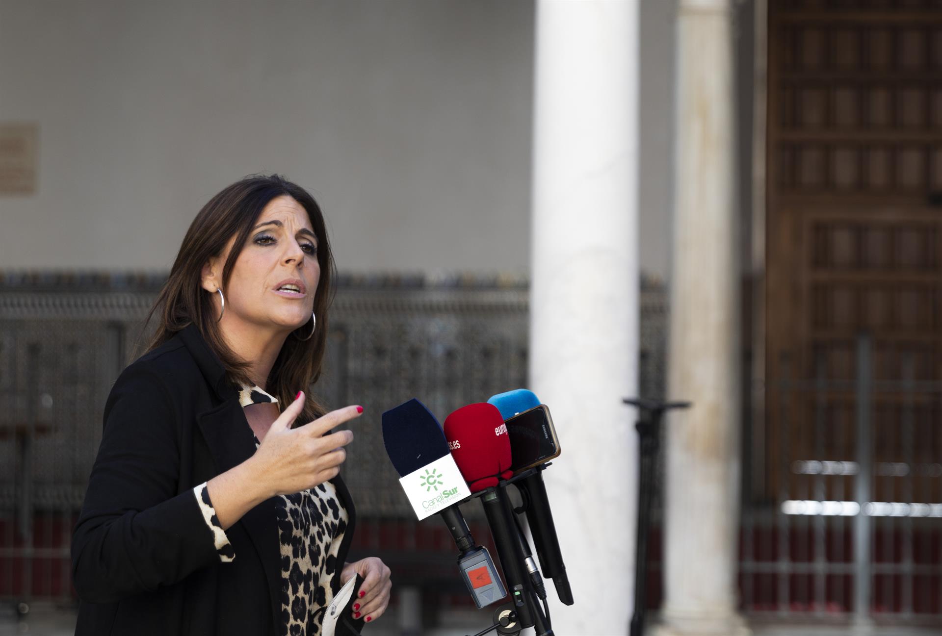 PSOE-A acusa al PP-A de «no querer negociar» el Presupuesto y a la Junta de hacer un «juego de trileros» con los tiempos