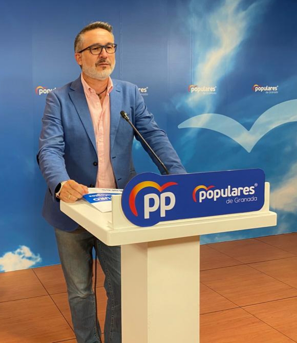 El PP de Atarfe critica al gobierno del PSOE que habría renunciado a una subvención de 1 millón de euros para la renovación de la luminaria