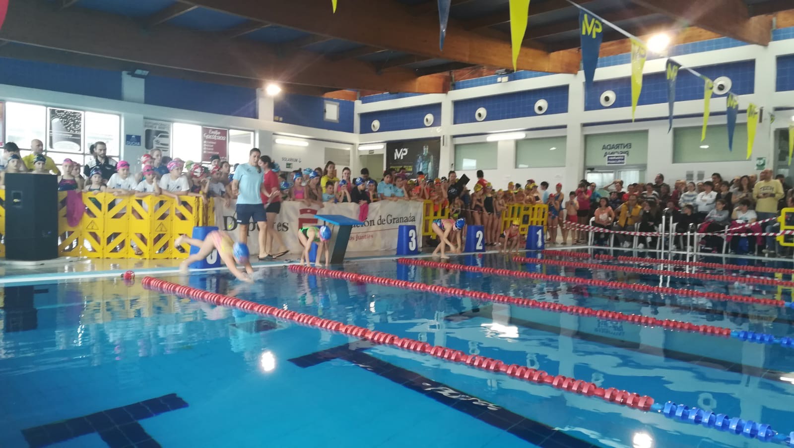 Más de 300 nadadores de toda la provincia participarán en unas jornadas en la piscina de Huétor Tájar
