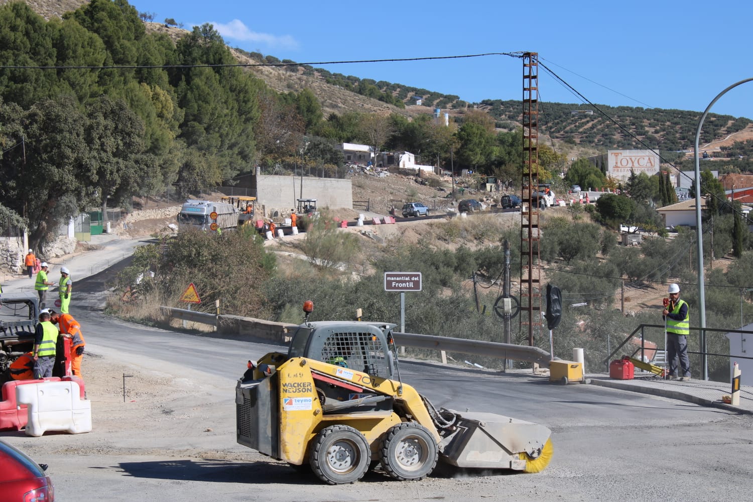 La carretera Loja-Ventorros de San José reabre al tráfico y las obras superan el 75% de ejecución