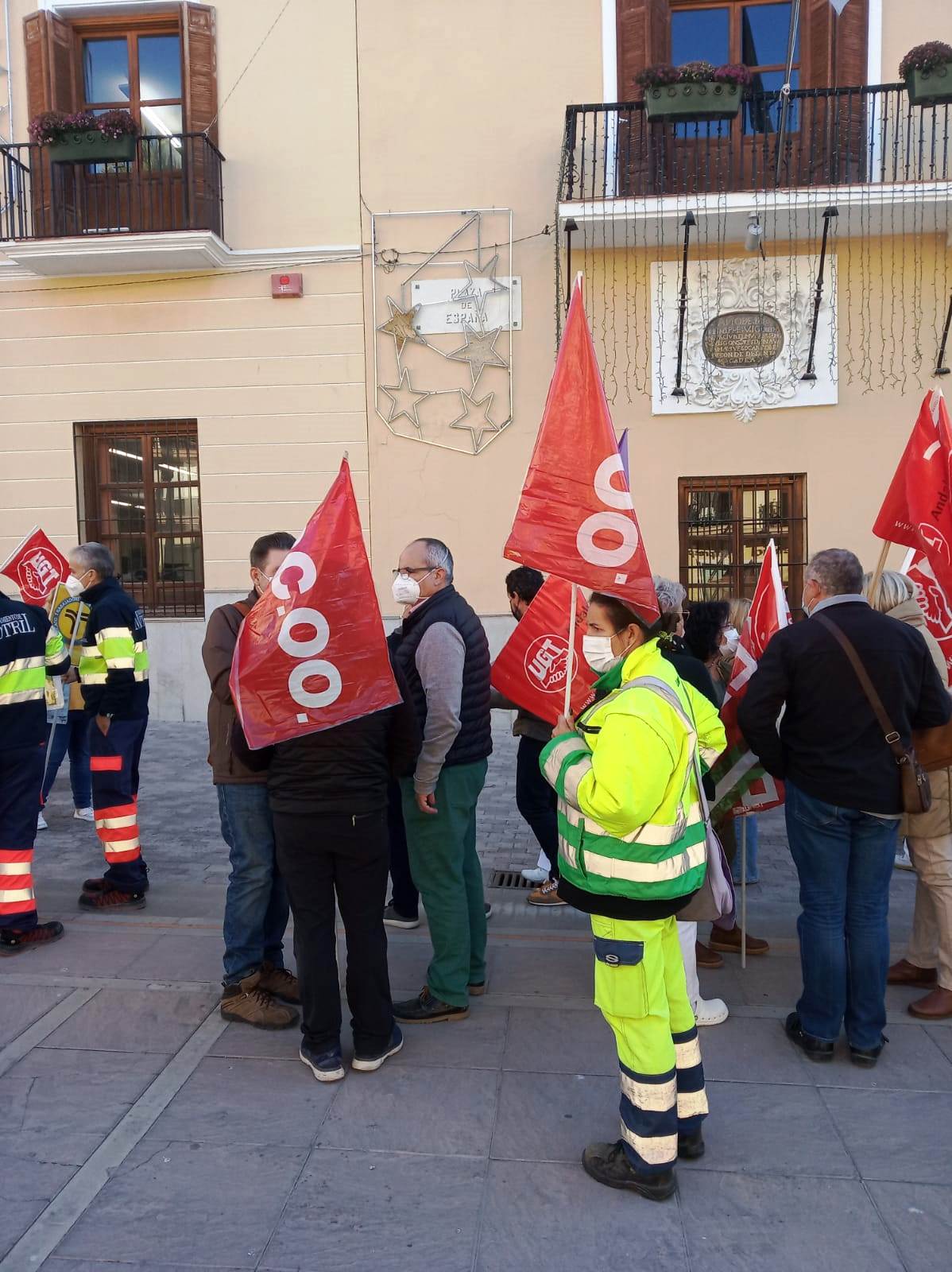 Movilización sindical para denunciar las sobrecarga laboral de las trabajadoras de limpieza de las escuelas municipales de Motril