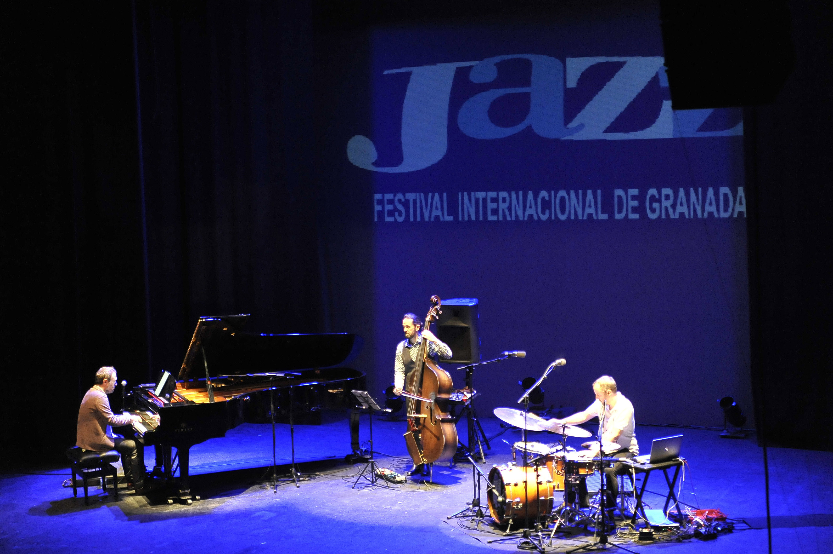 Moisés P. Sánchez inauguró entre aplausos el Festival de Jazz