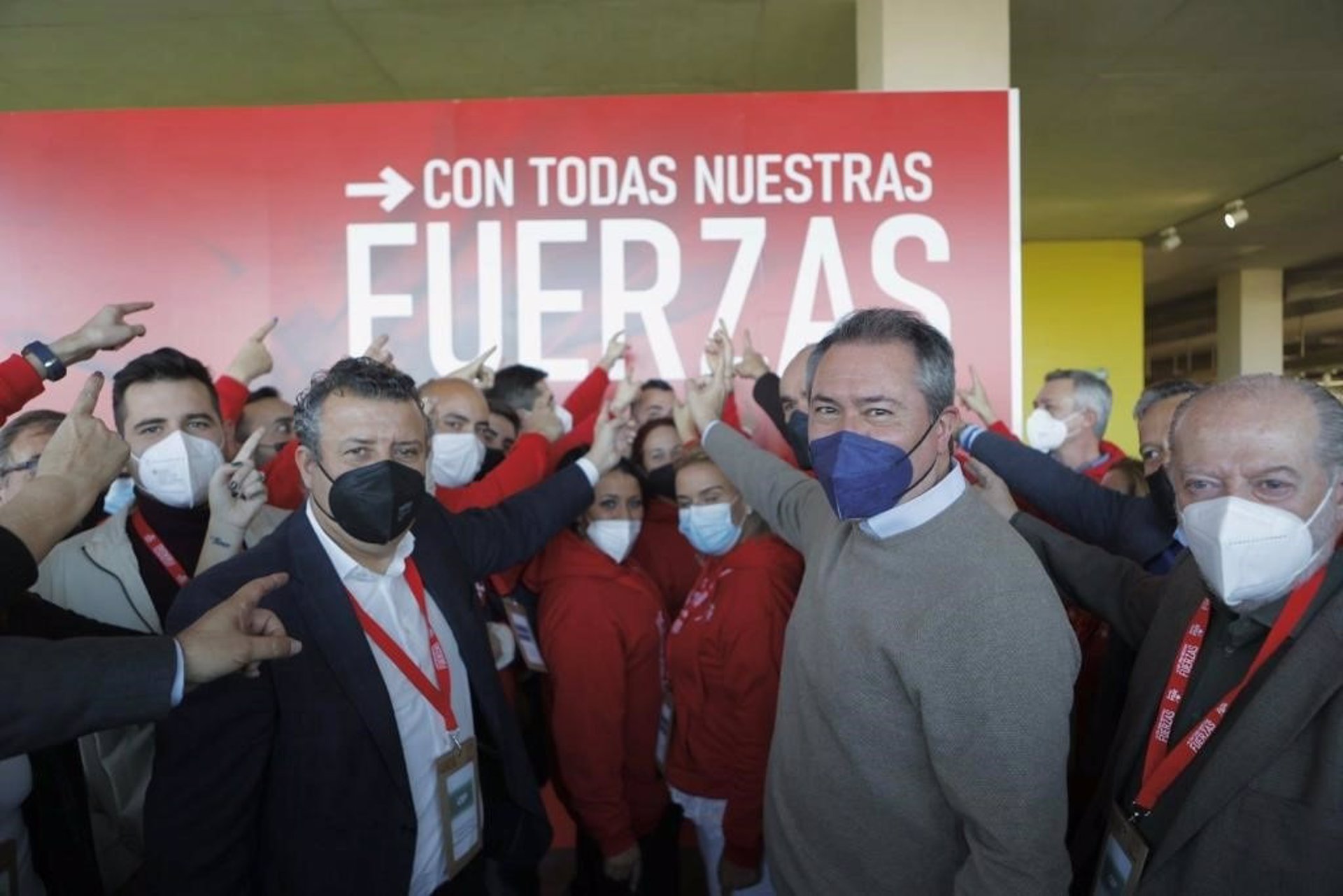 Espadas destaca la «unidad y fuerza» del PSOE-A tras su renovación y llama a que el partido se «vuelque a la sociedad»