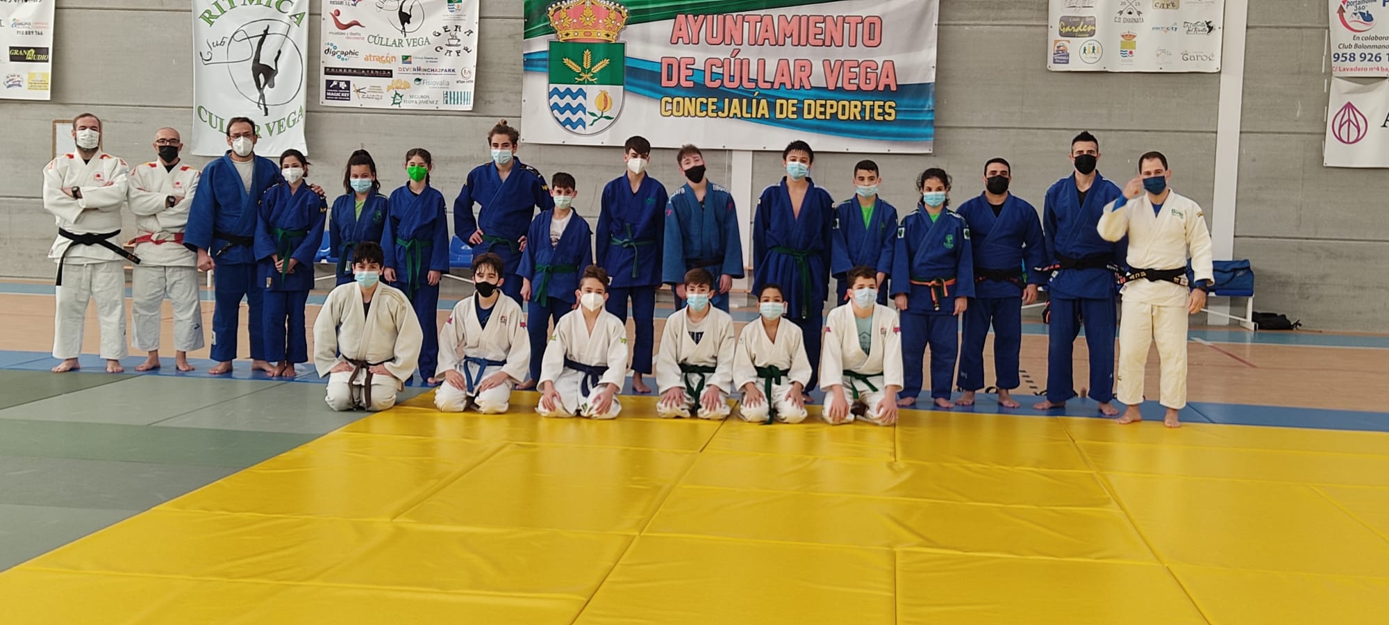 Una treintena de judocas de siete clubes de la provincia participa en un entrenamiento en Cúllar Vega