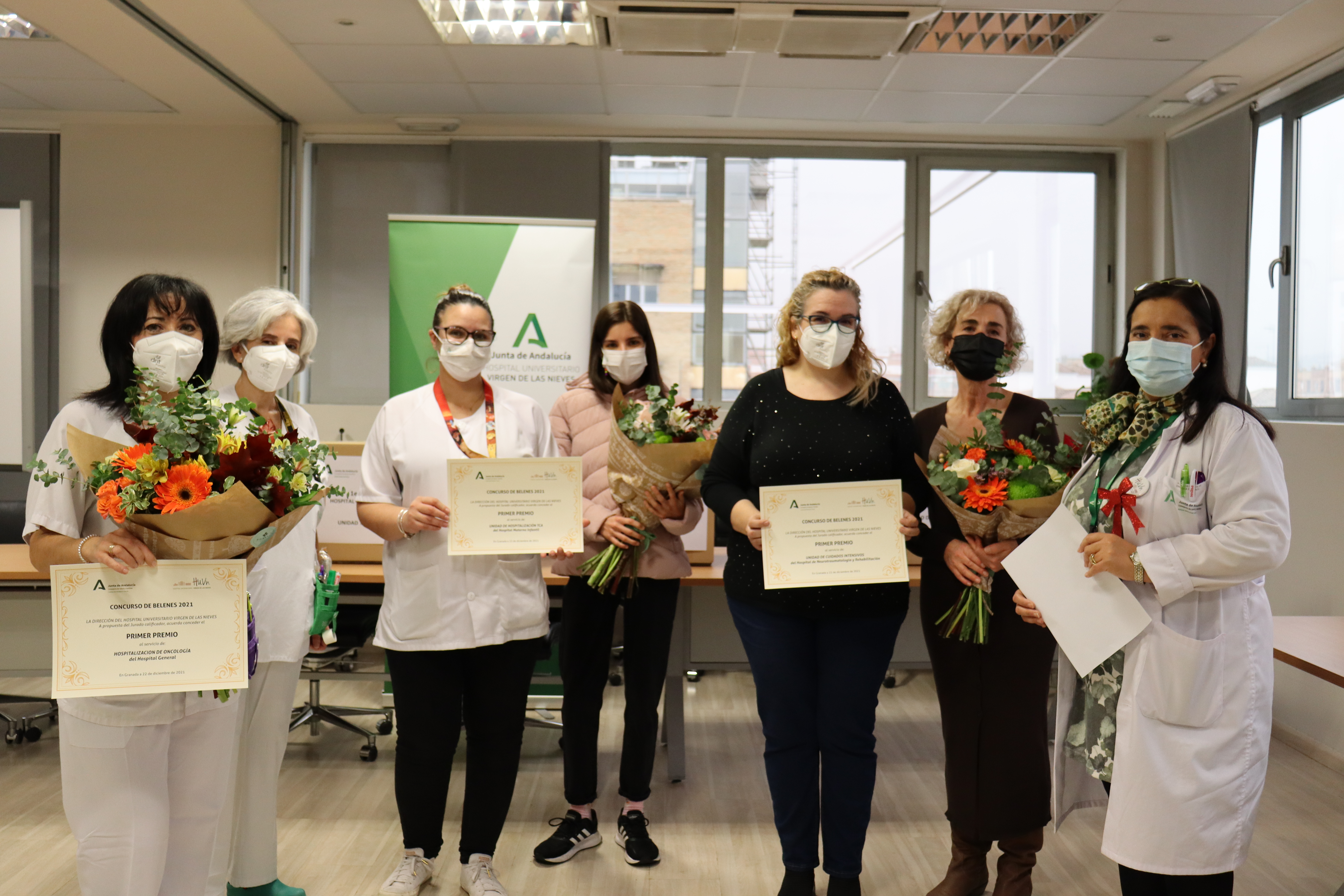 El Hospital Virgen de las Nieves premia a los mejores belenes creados por profesionales sanitarios