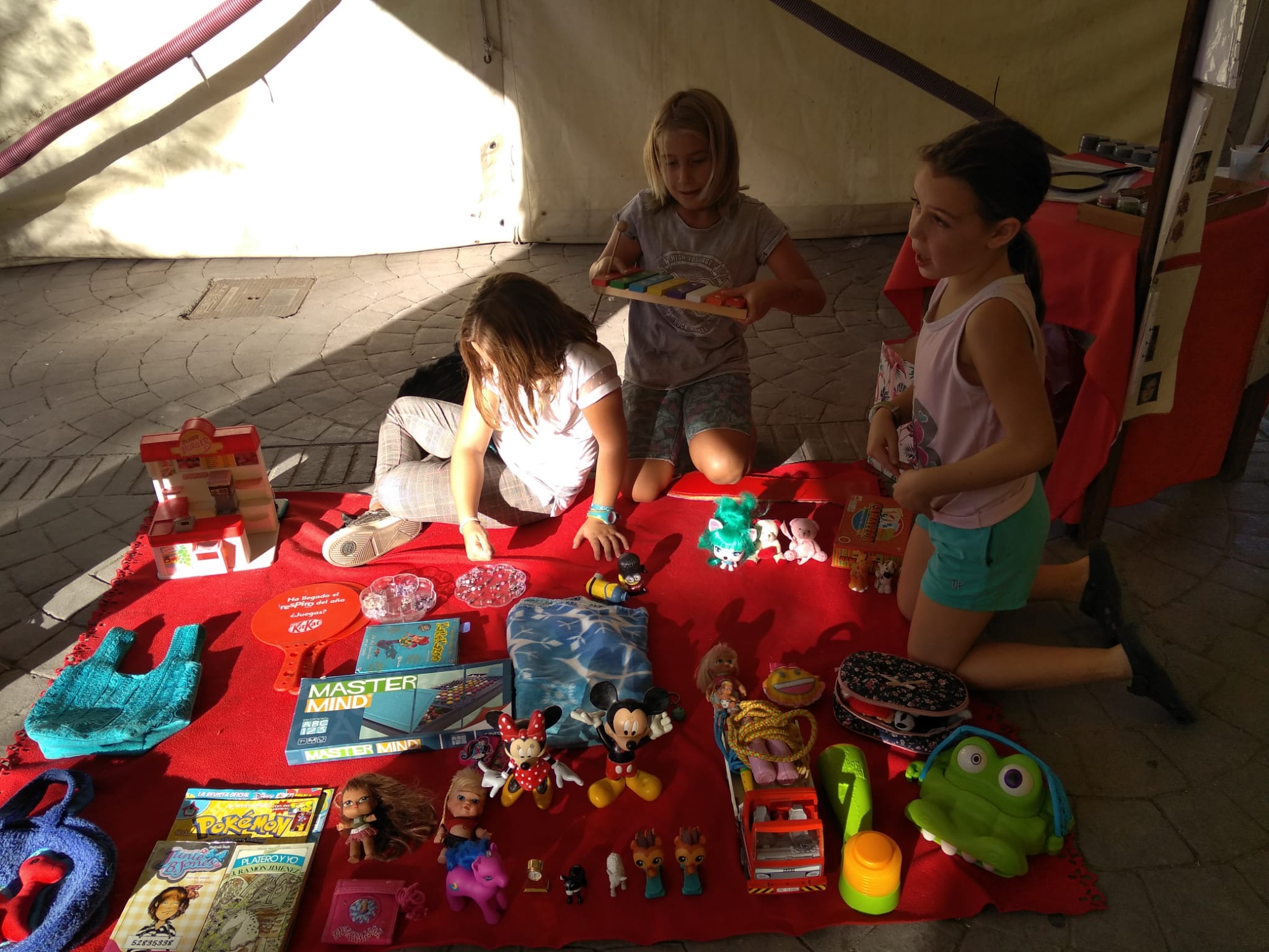 Escolares de Monachil venderán juguetes para recaudar dinero para los niños afectados por el volcán de La Palma
