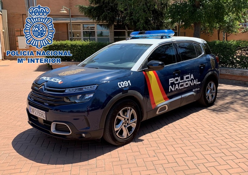 Detenidos una mujer y dos menores de edad por agredir a una taxista en Granada