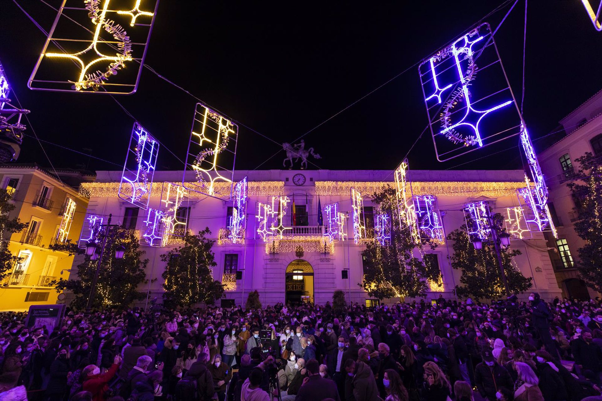 Granada cancela la fiesta de Nochevieja y modifica el recorrido de la Cabalgata de Reyes por la covid