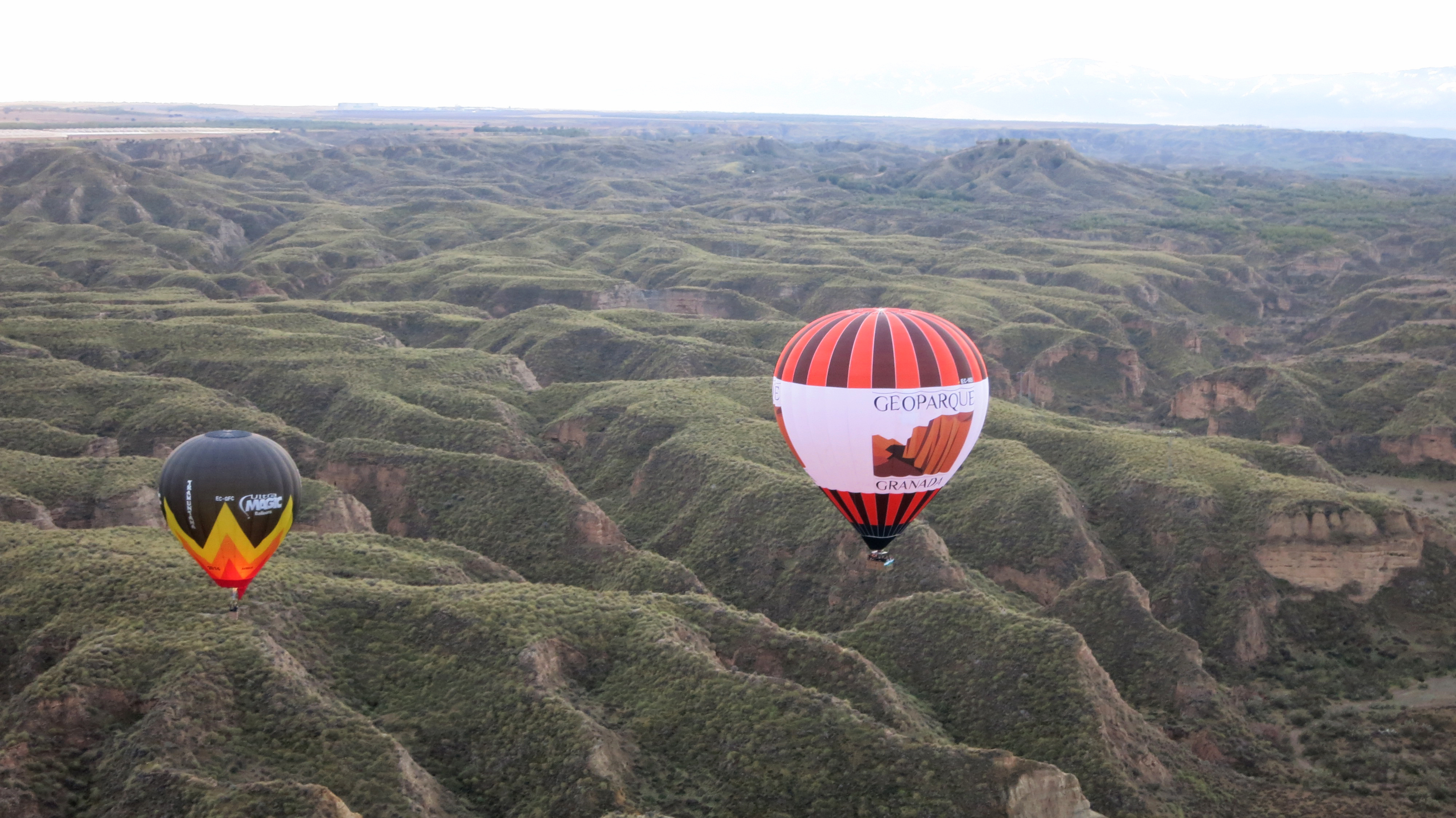 Catorce globos volarán en el Geoparque y Granada este fin de semana en el XXII Festival de Aerostación