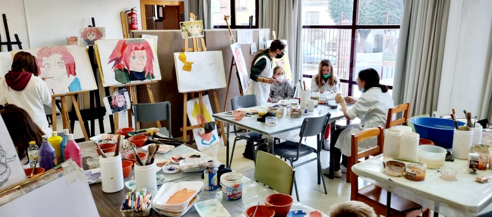 El taller de dibujo y pintura de Cúllar Vega estrena nuevas instalaciones y duplica su grupo de infantil