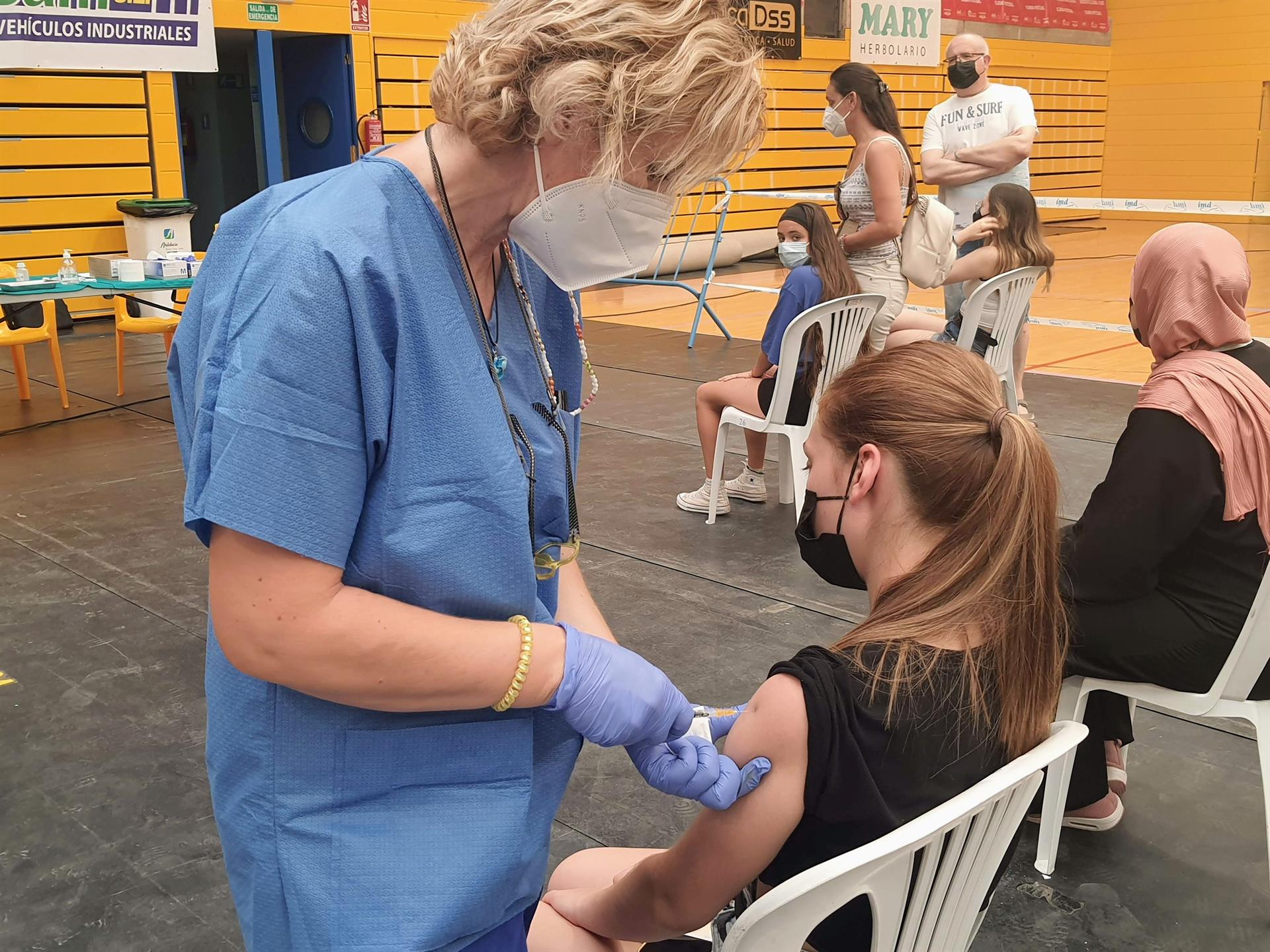 La Junta identifica a 592 fallecidos con la pauta completa de vacunación hasta mediados de septiembre de 2021