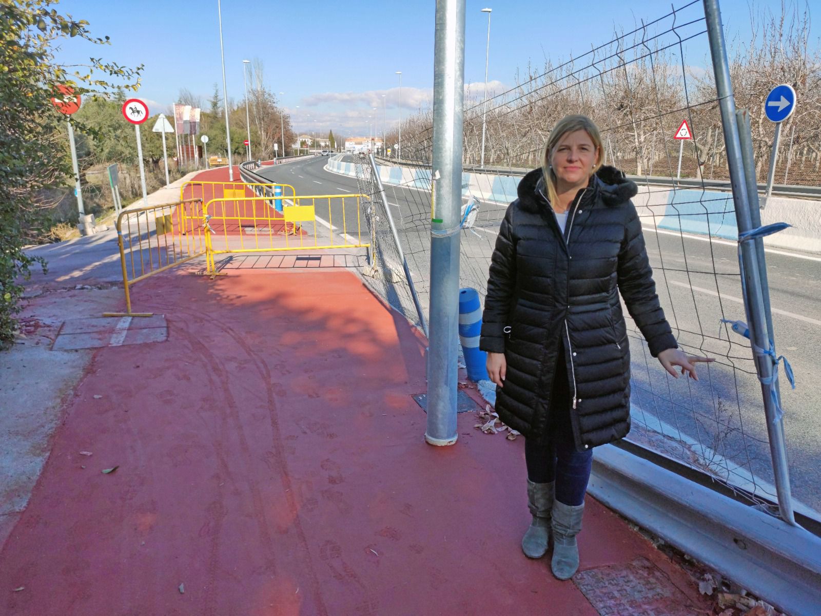 El PP de La Zubia exige a Diputación que termine «de una vez» las obras del carril bici “empantanadas” desde hace seis meses