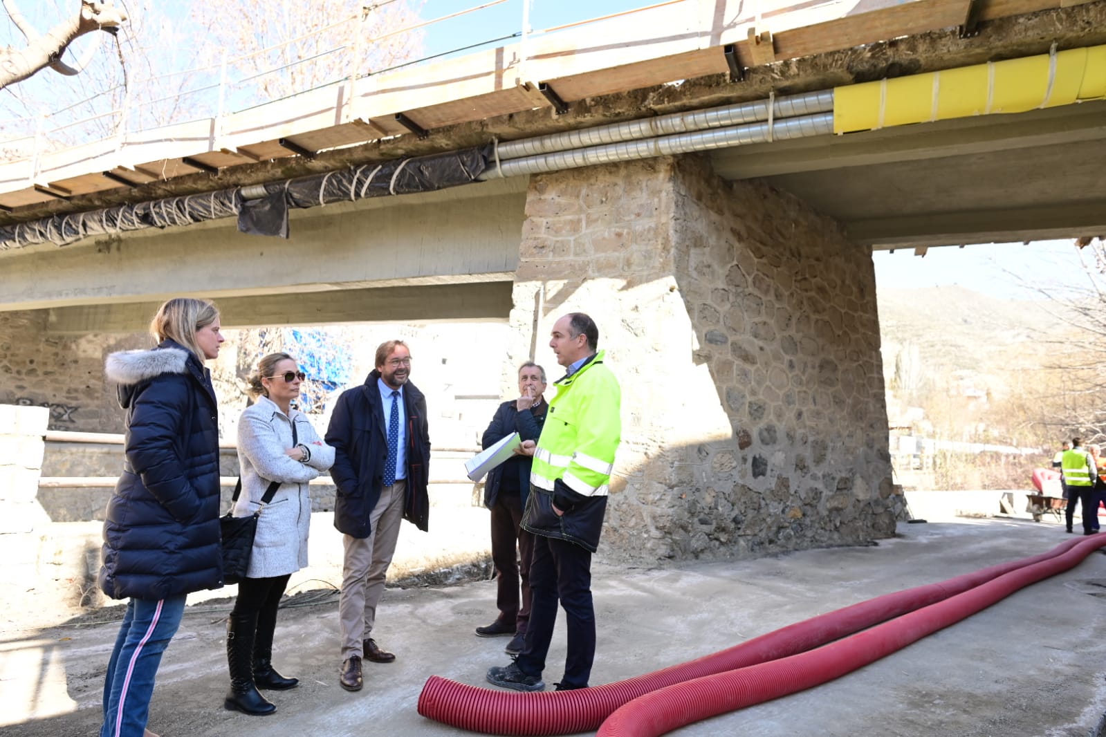 Fomento invierte 300.000 euros en mejorar la seguridad vial del Puente de la Duquesa de Pinos Genil