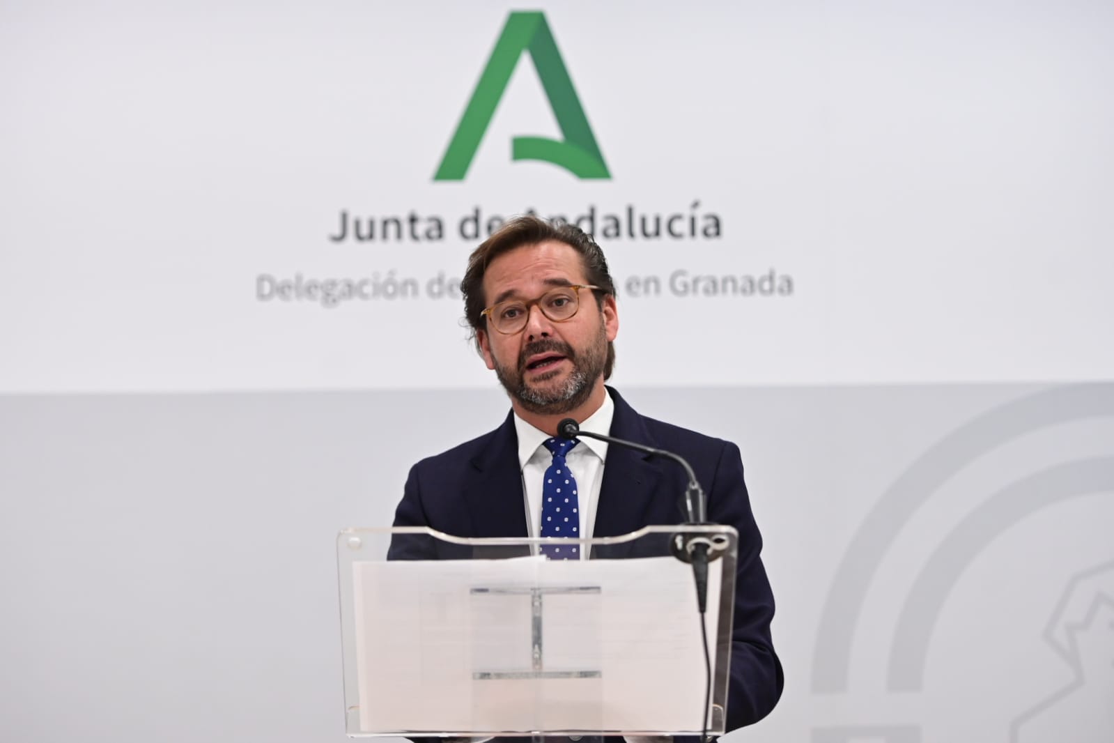 Antonio Granados pide a Paco Cuenca más lealtad institucional y menos personalismos a propósito del paseo de la Muralla Zirí