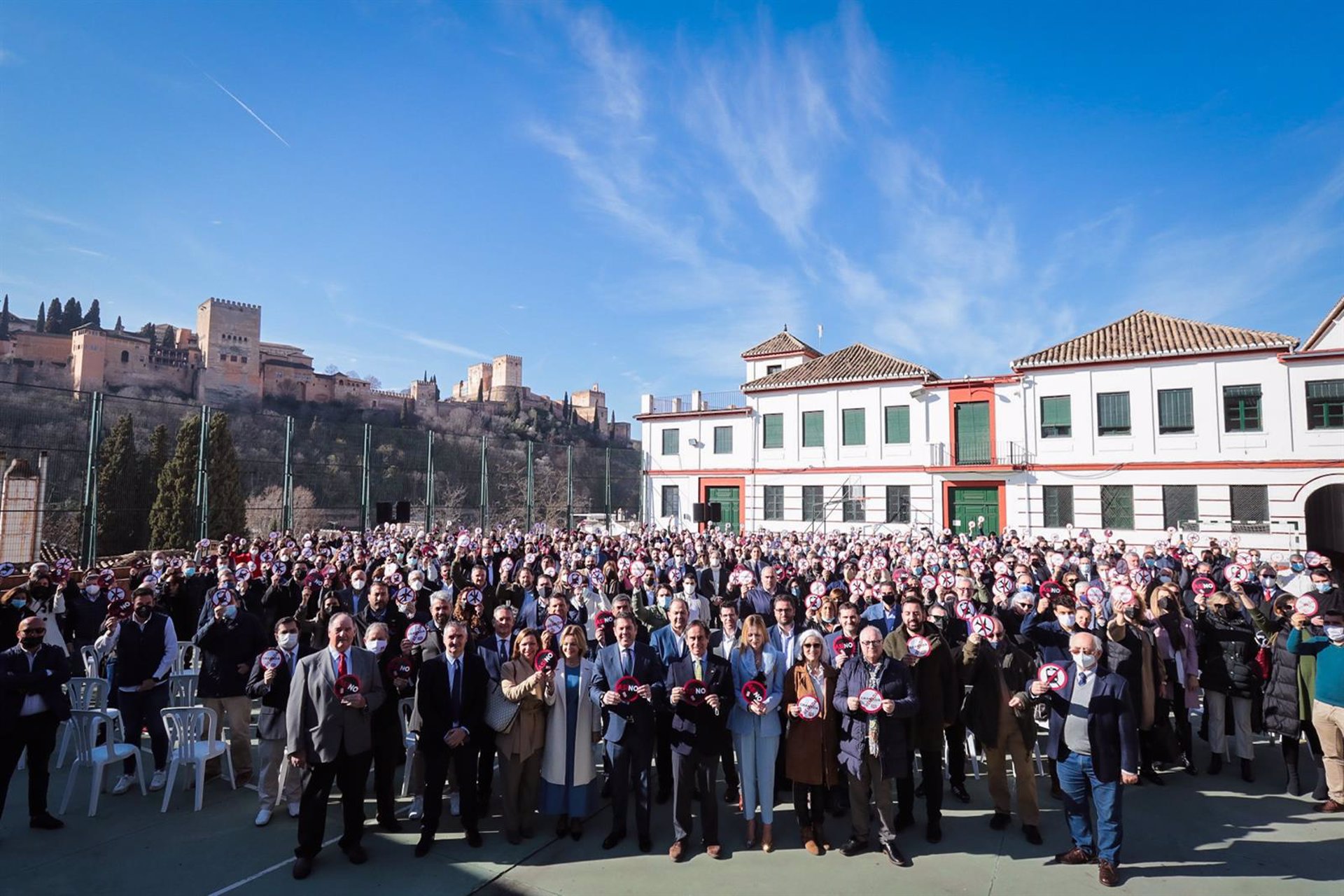 Medio millar de empresarios reclaman mejores comunicaciones para Granada en un acto reivindicativo