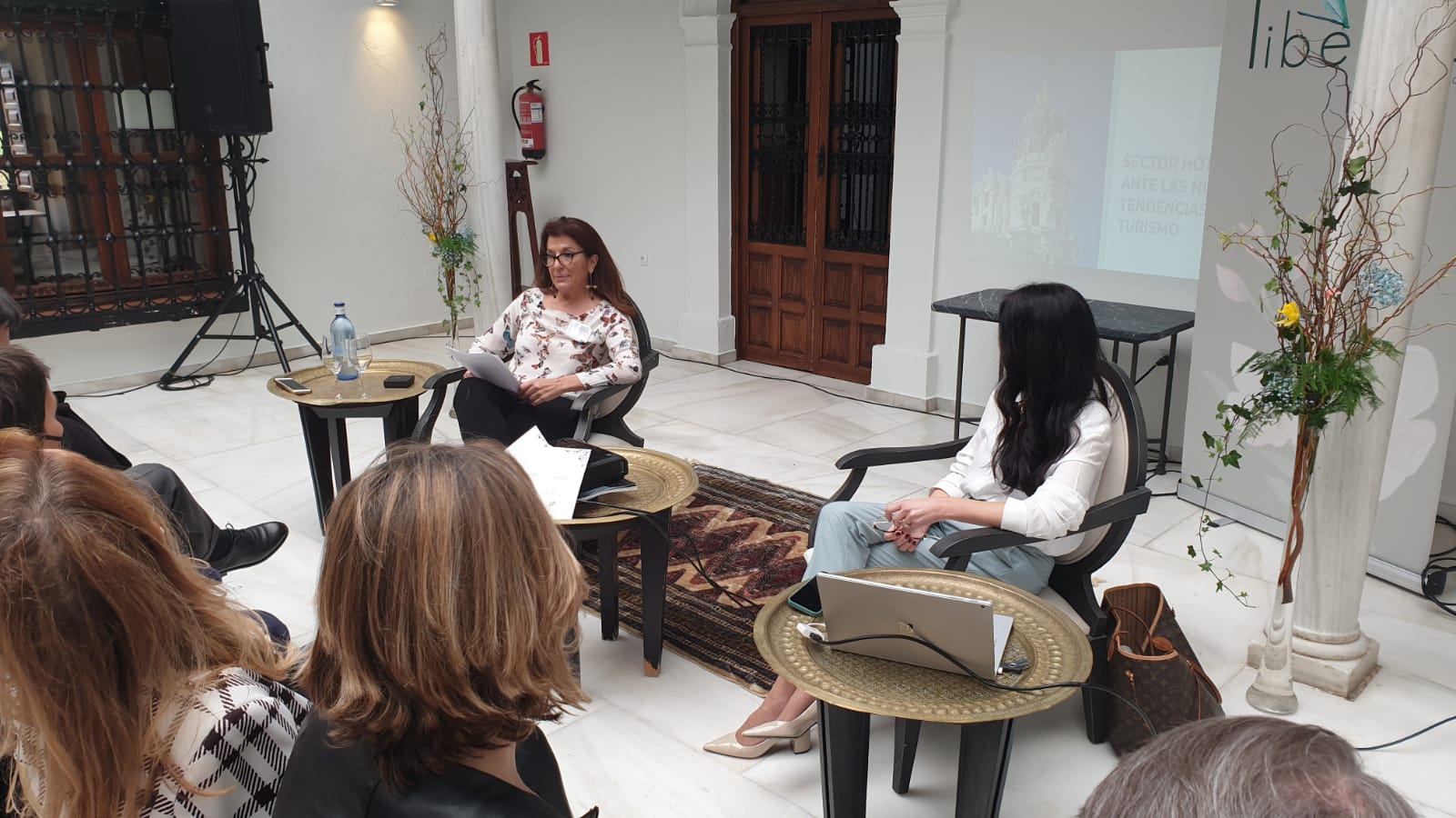 Mujeres empresarias y profesionales inician en Granada el «Vuelo de la Libélula», un foro para fomentar sinergias y potenciar proyectos