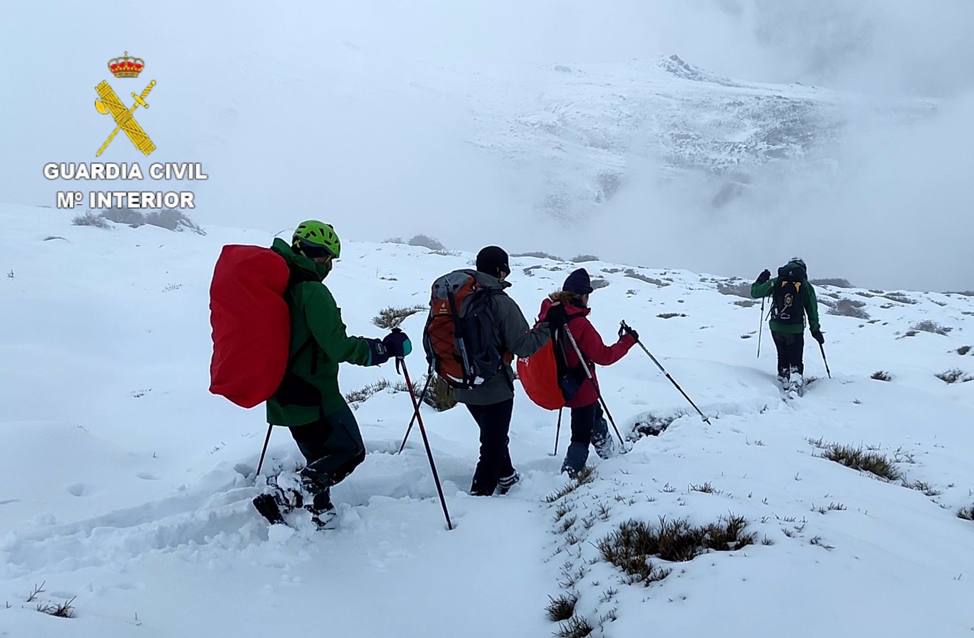 Rescatados dos montañeros que llevaban tres días perdidos en Sierra Nevada