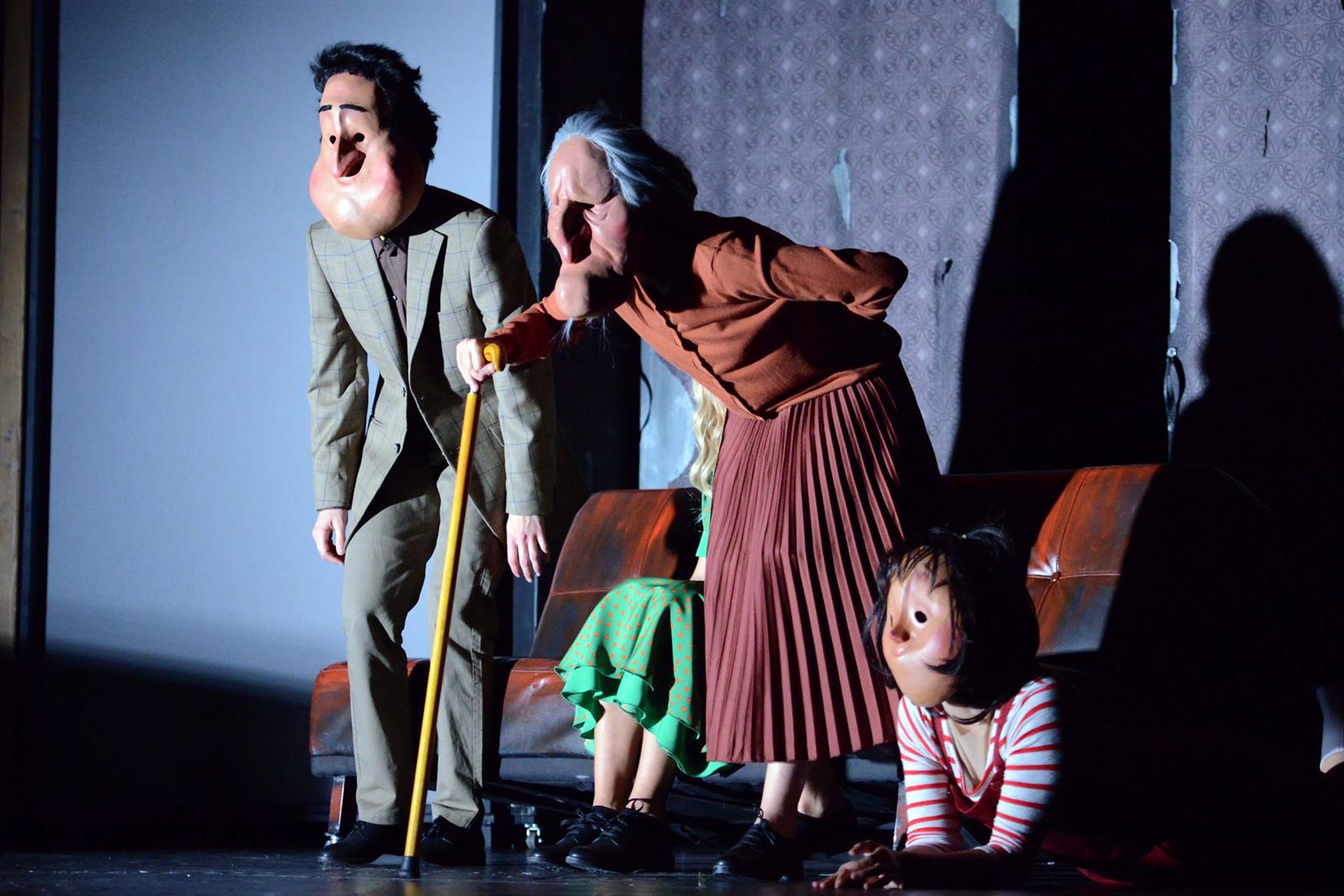 La Red Andaluza de Teatros Públicos lleva a Albolote la representación de ‘DEMO. Elegía del momento’
