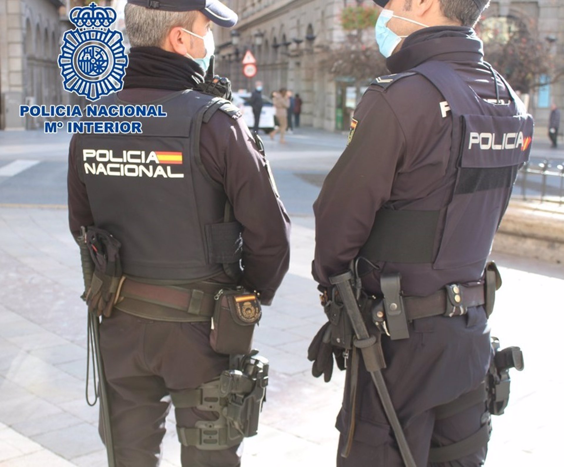 Dos detenidos y dos policías heridos en un desalojo por orden judicial en el Realejo Dos detenidos y dos policías heridos en un desalojo por orden judicial en el Realejo