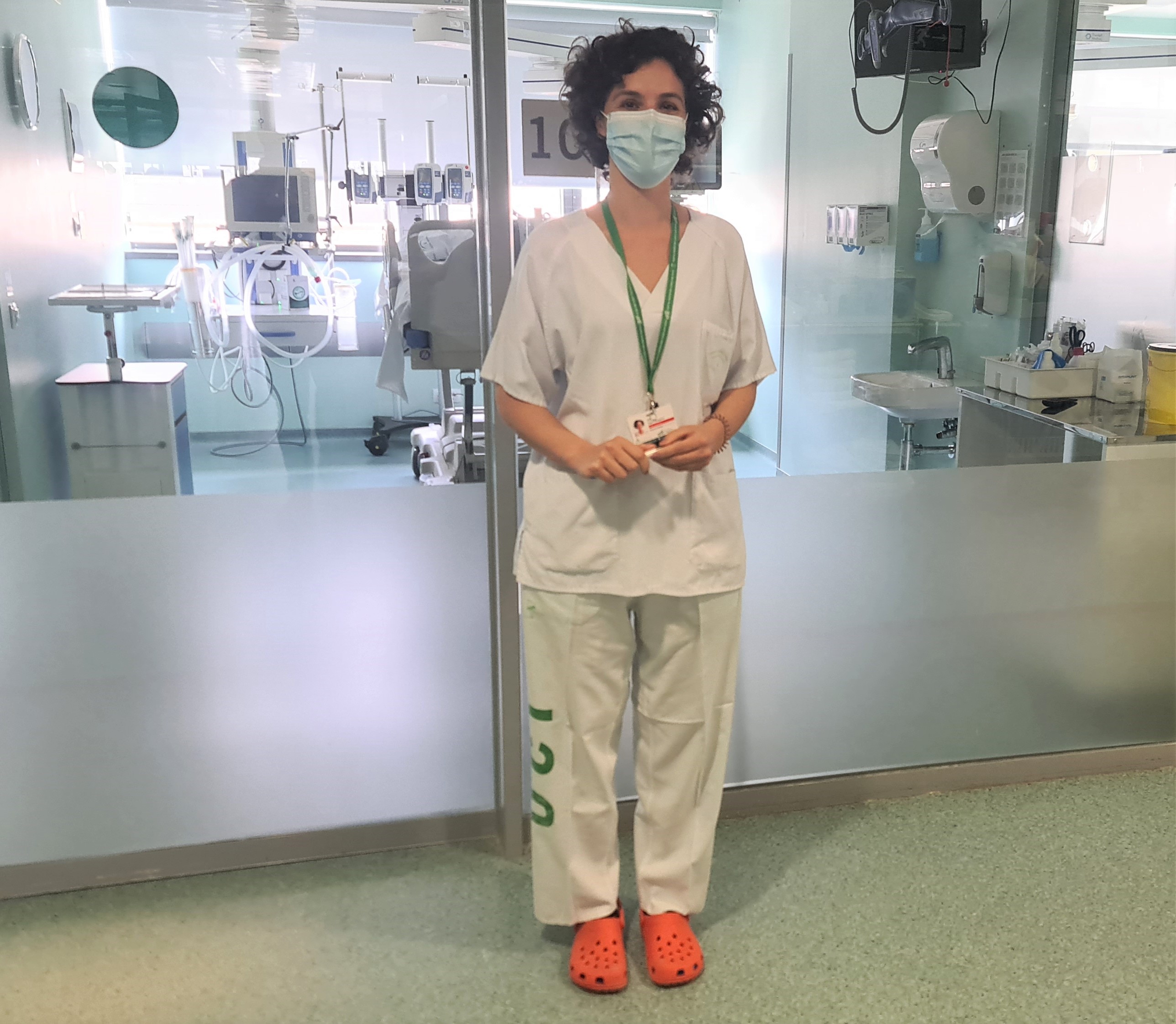 Una médico residente del Clínico San Cecilio, admitida en el programa de especialización en Medicina Intensiva del Hospital Monte Sinaí