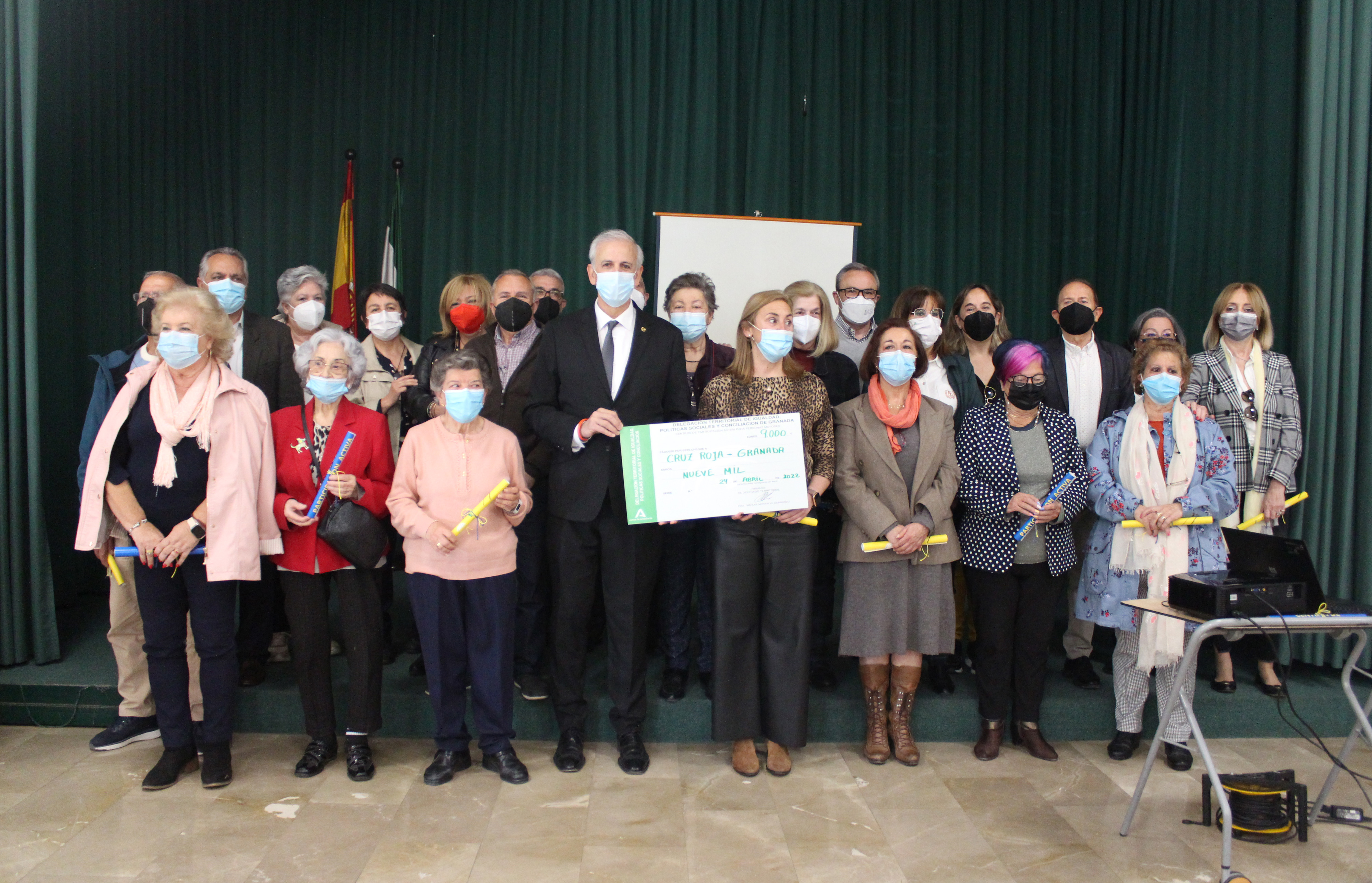 Las personas mayores de la provincia de Granada recaudan 9.000 euros para Ucrania