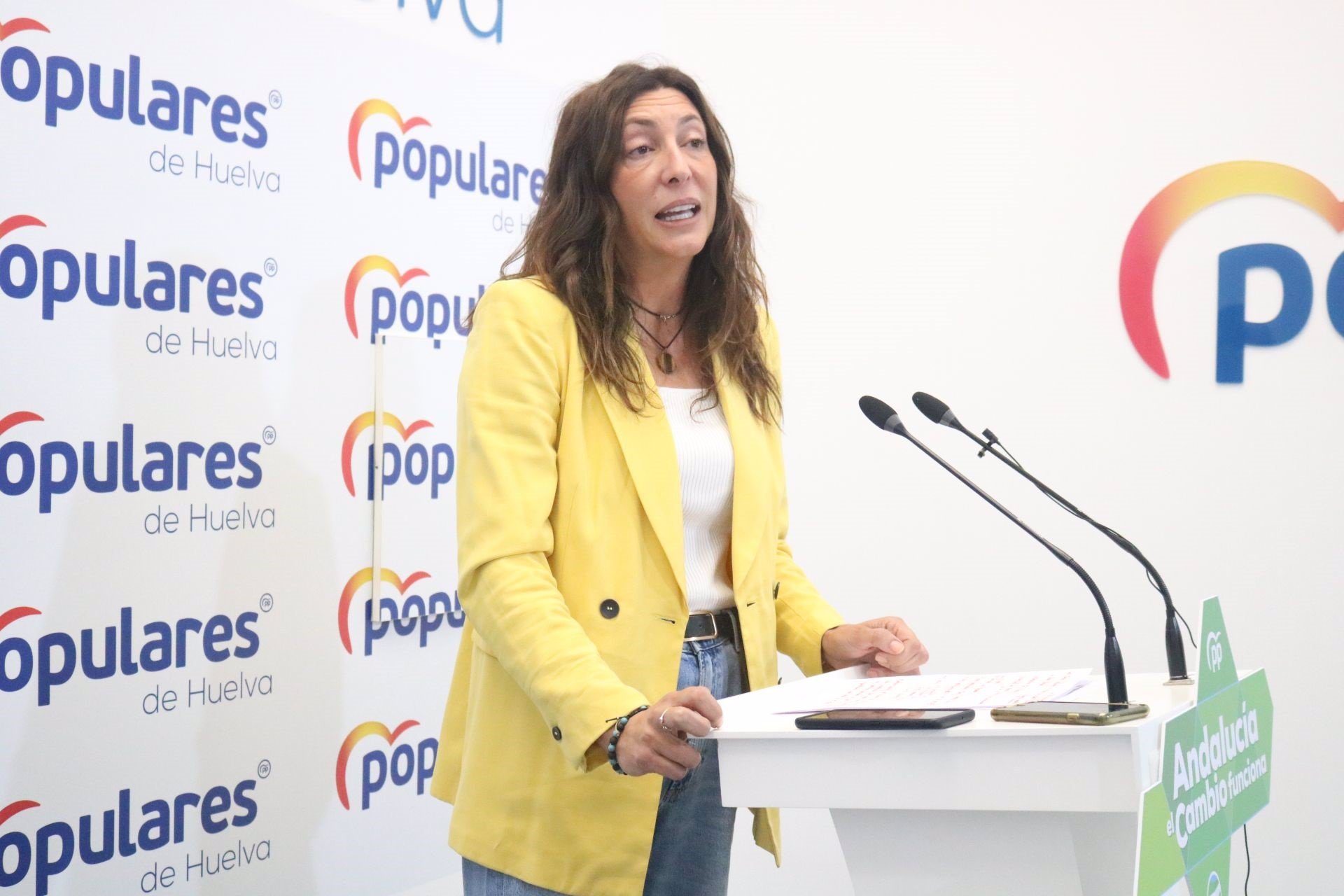 López (PP-A): «El cambio funciona y el dinero en Andalucía va a servicios públicos y no a prostíbulos como con el PSOE»