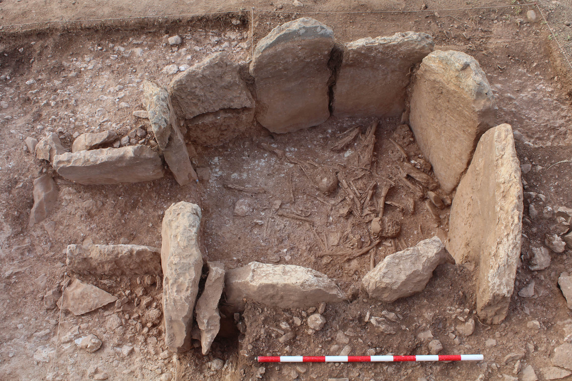 Hallan los restos de una mujer romana enterrada en la necrópolis megalítica de Panoría, que fue abandonada 2.600 años antes
