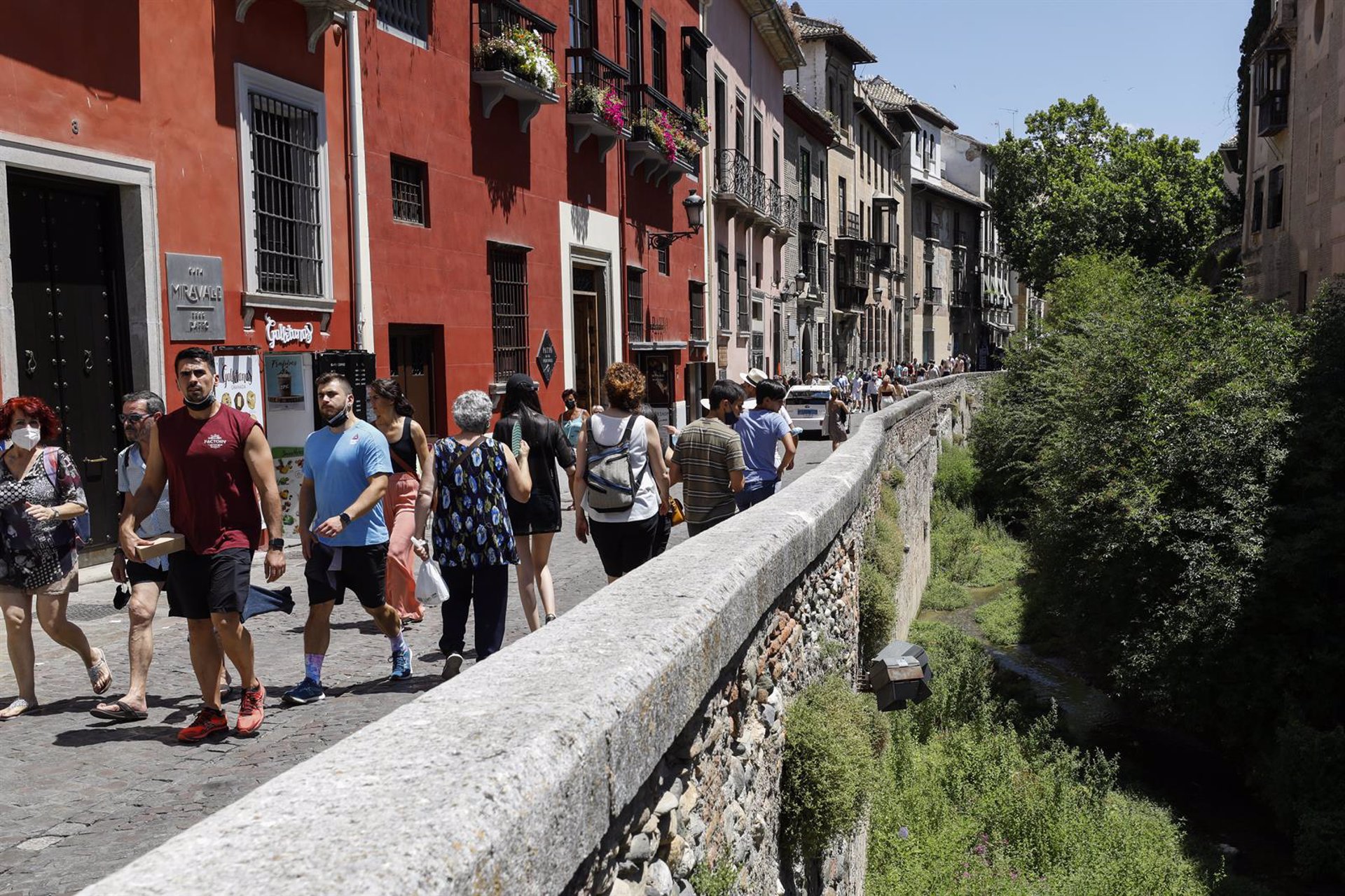 La provincia de Granada encara la Semana Santa con una previsión de ocupación del 70 por ciento