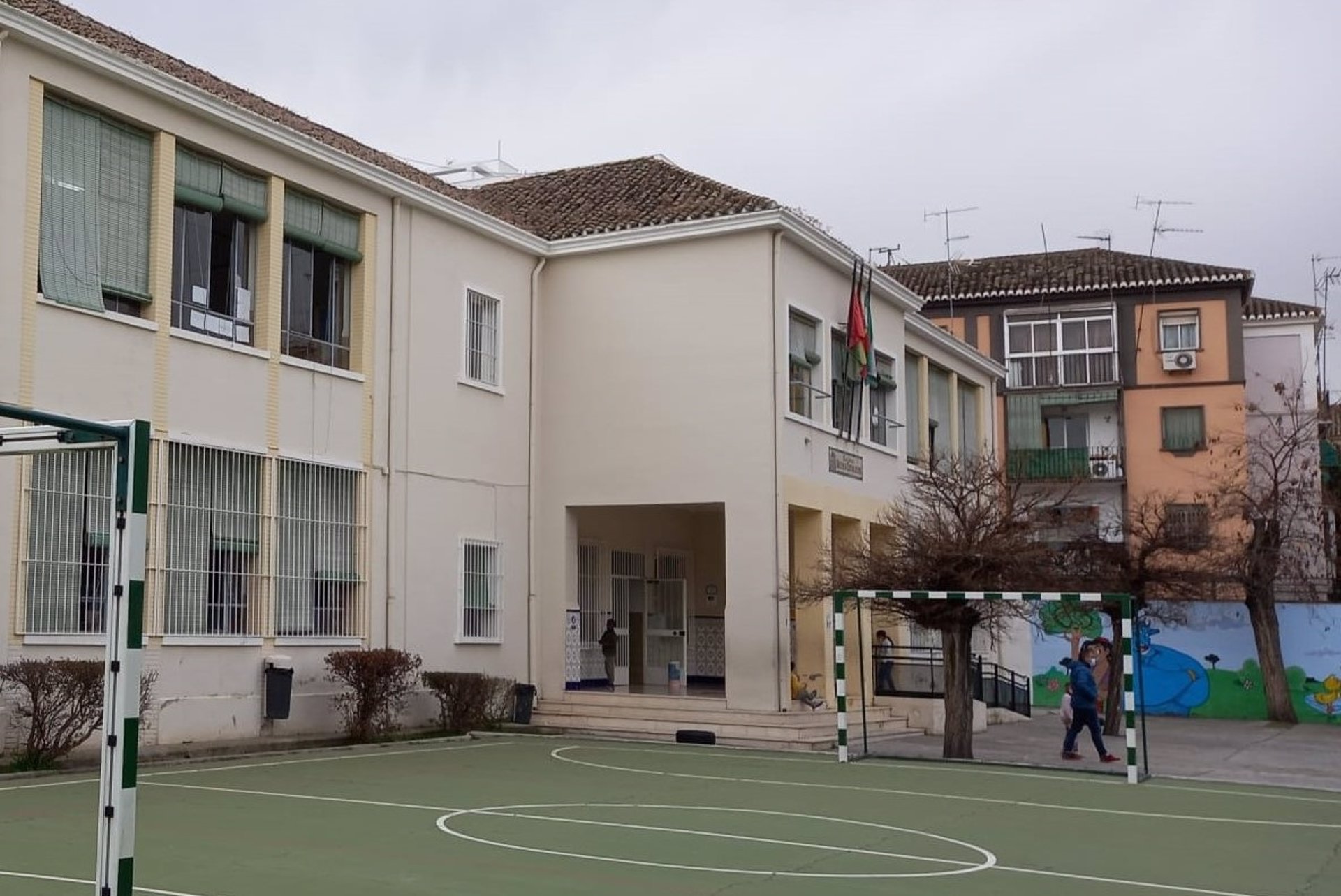 Una inversión de más de 100.000 euros mejora el confort térmico del colegio Reyes Católicos