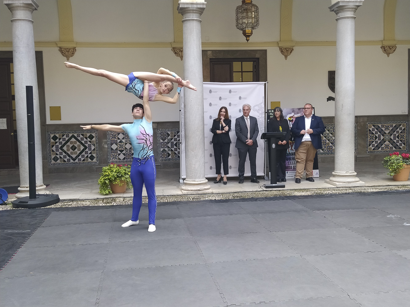 450 gimnastas participarán en un torneo de acrobática en el Núñez Blanca