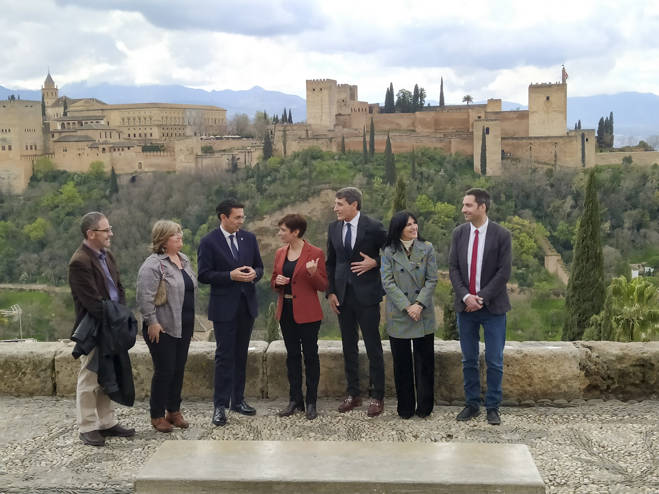 La ministra de Política Territorial visita en Granada proyectos financiados con los fondos europeos