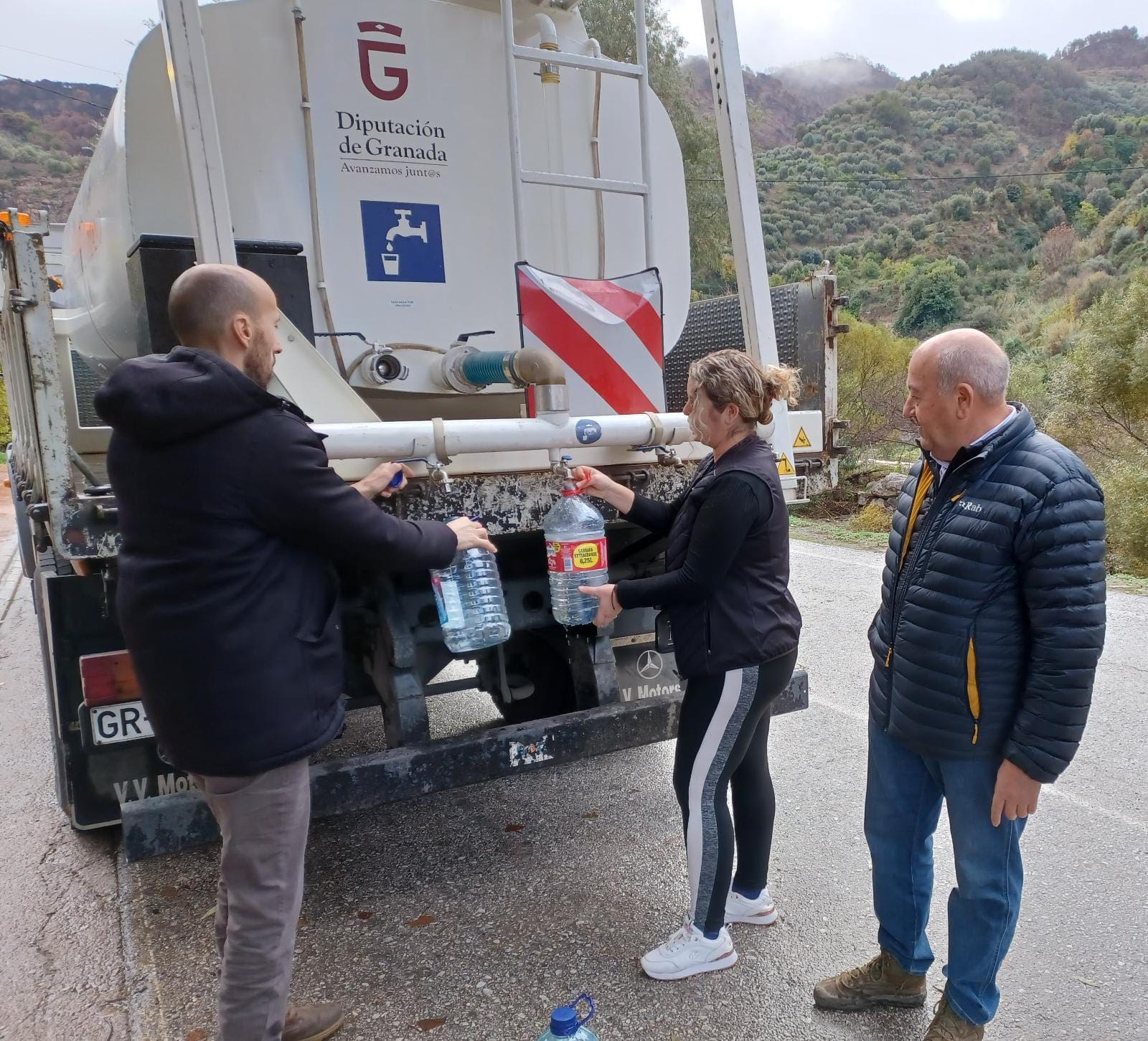 Diputación envía a Ízbor un camión cisterna de agua potable para paliar la falta de suministro