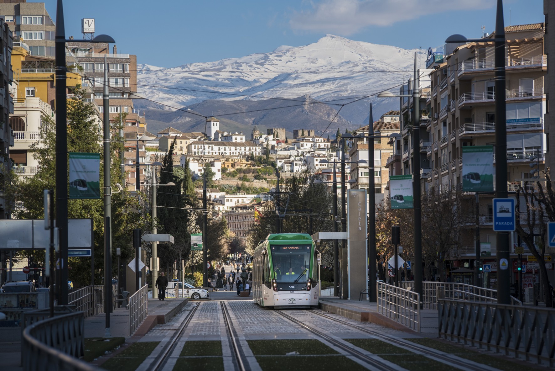 Metro de Granada amplía los horarios y aumenta la frecuencia con motivo de las fiestas navideñas