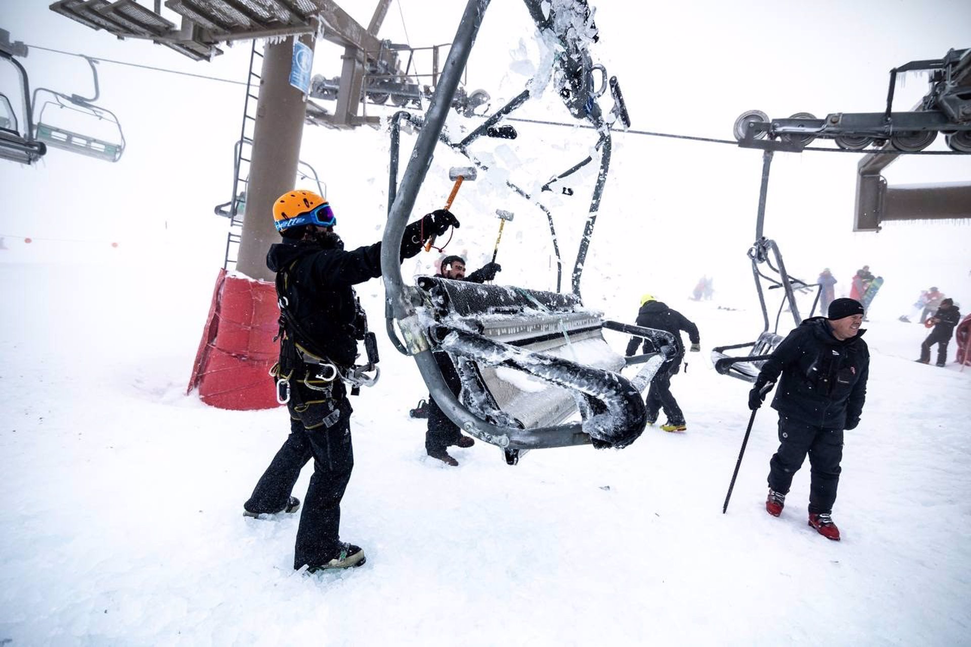 Sierra Nevada abre de nuevo pistas y los empresarios confían en un periodo navideño con lleno Sierra Nevada abre de nuevo pistas y los empresarios confían en un periodo navideño con lleno