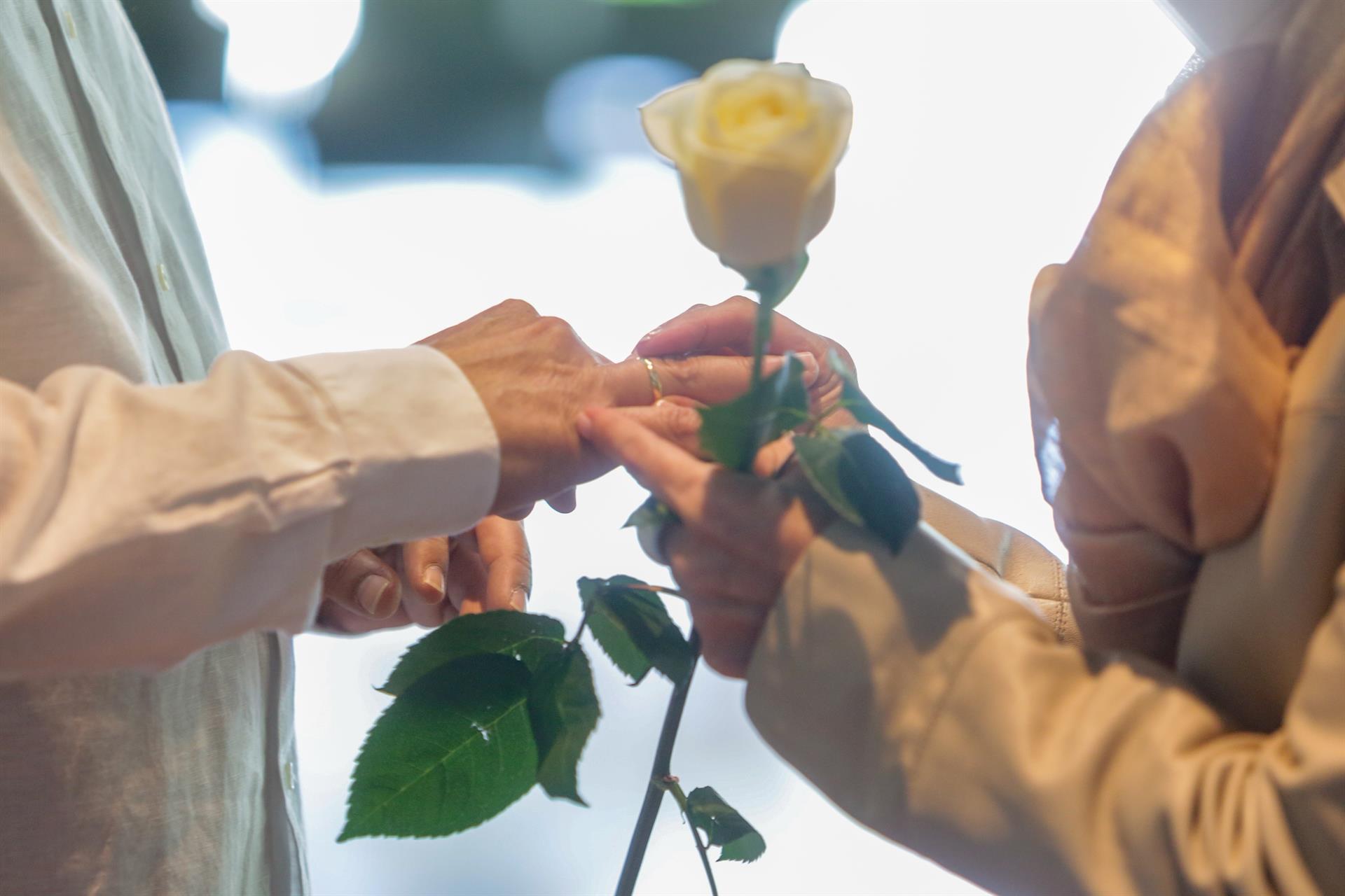 Cádiz y Granada han oficiado las bodas civiles más caras en 2022 frente a la gratuidad de Sevilla, Huelva y Almería